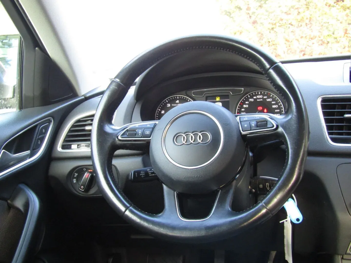 Audi Q3 - Náhled 17