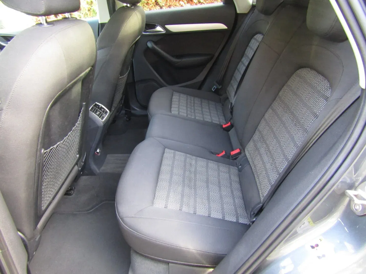 Audi Q3 - Náhled 22