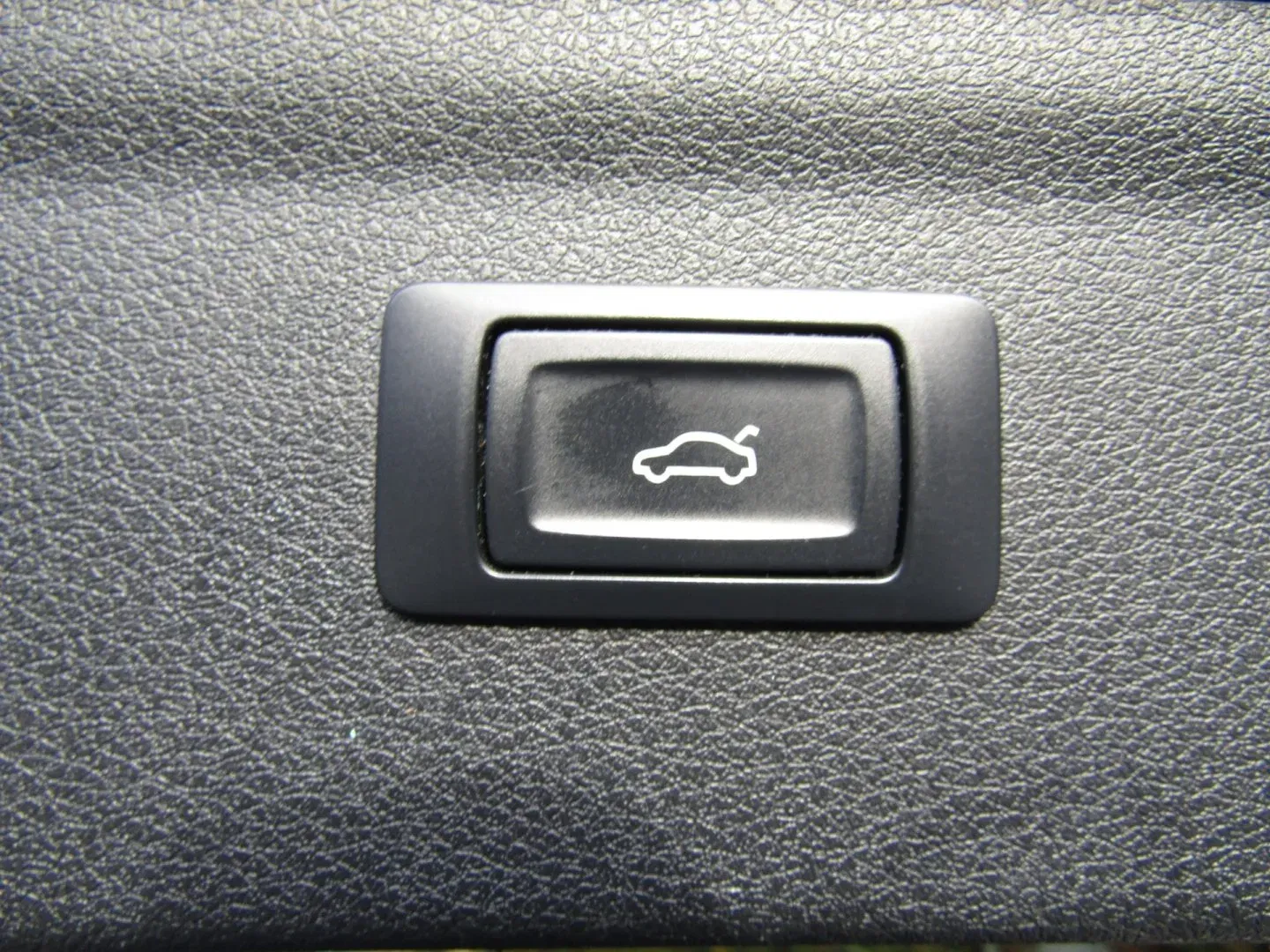 Audi Q3 - Náhled 26