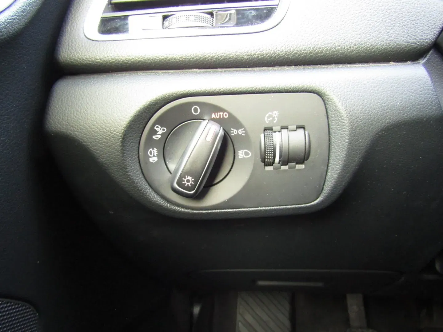 Audi Q3 - Náhled 33