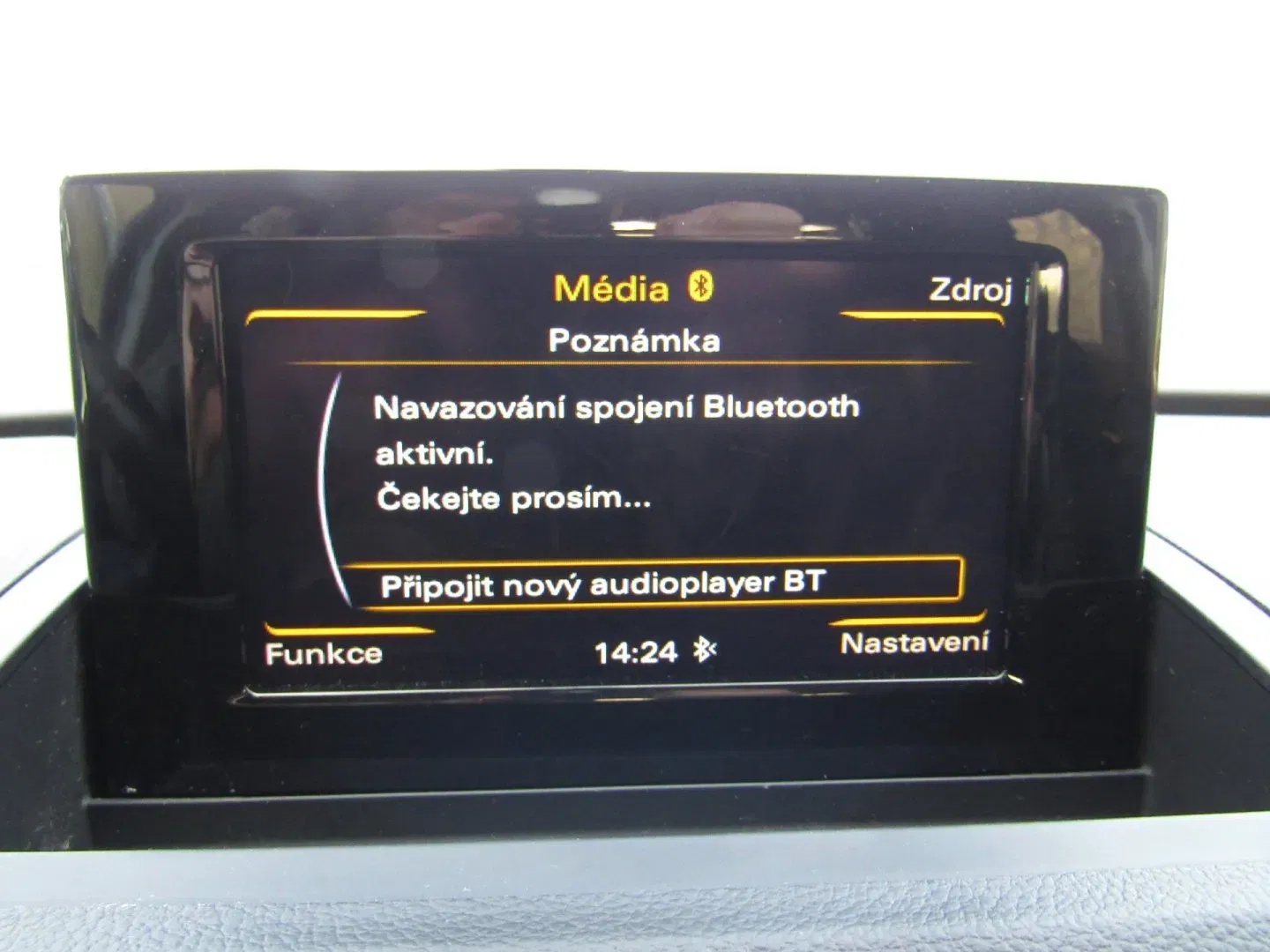 Audi Q3 - Náhled 38