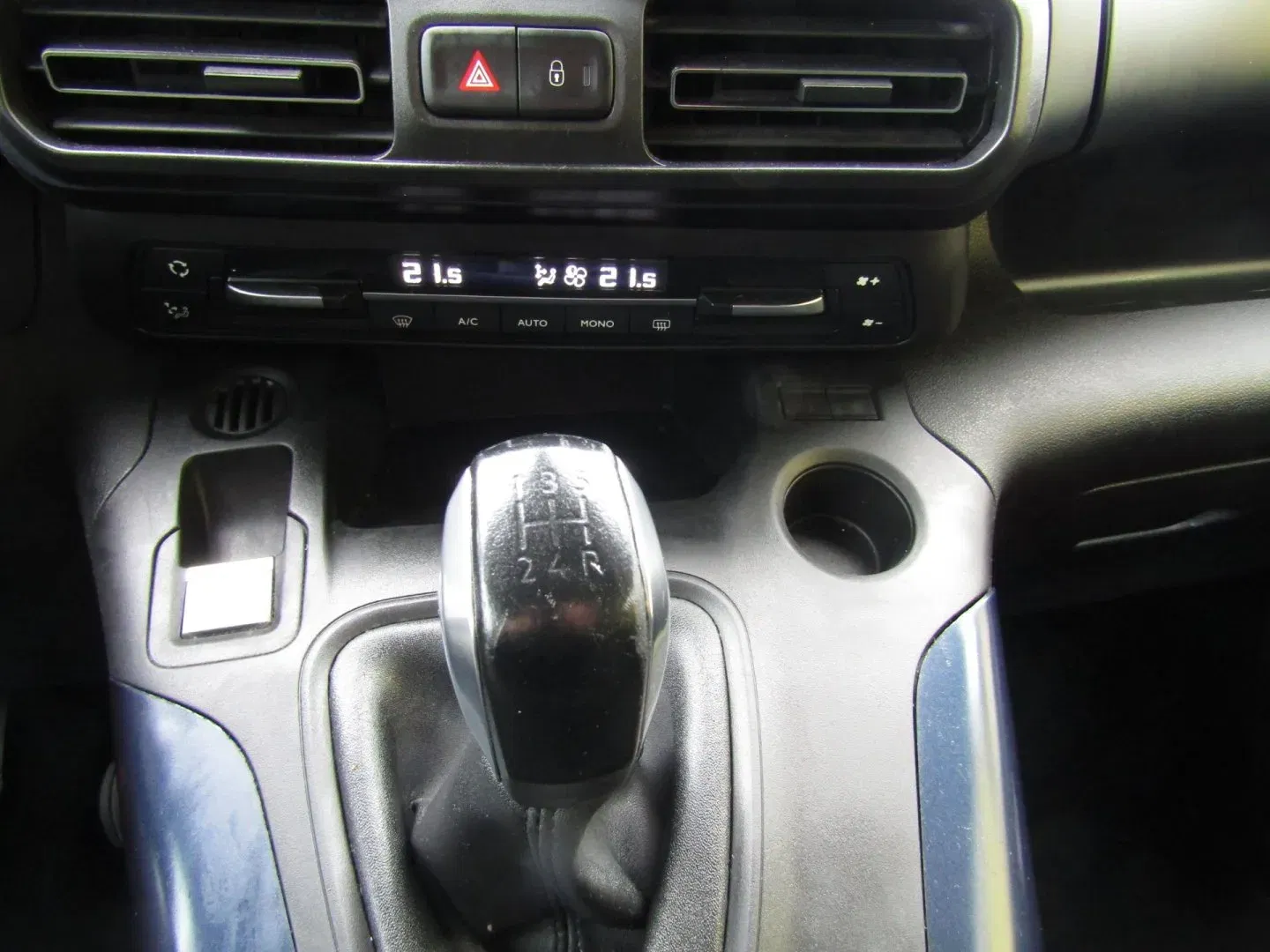 Peugeot Rifter - Náhled 33