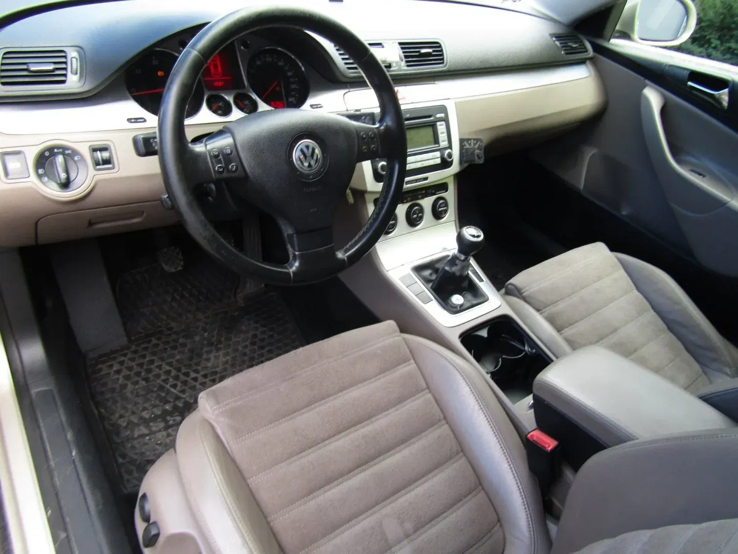 Volkswagen Passat - Náhled 13
