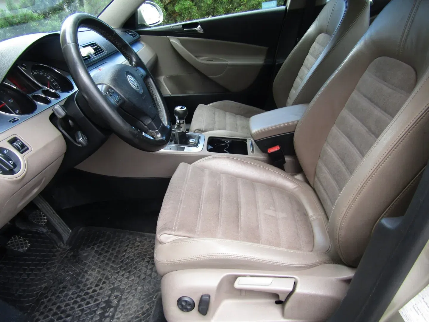 Volkswagen Passat - Náhled 19