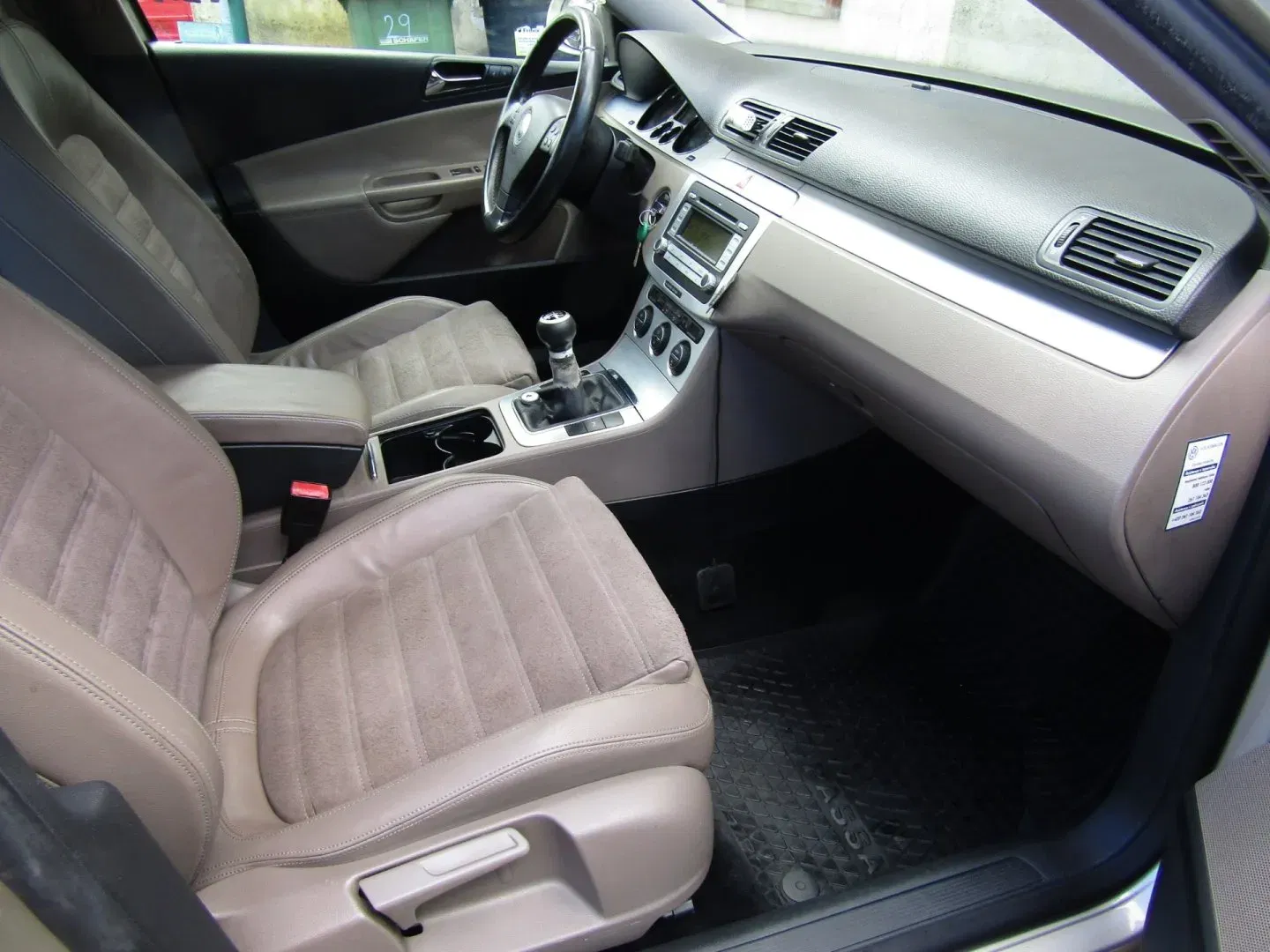 Volkswagen Passat - Náhled 27