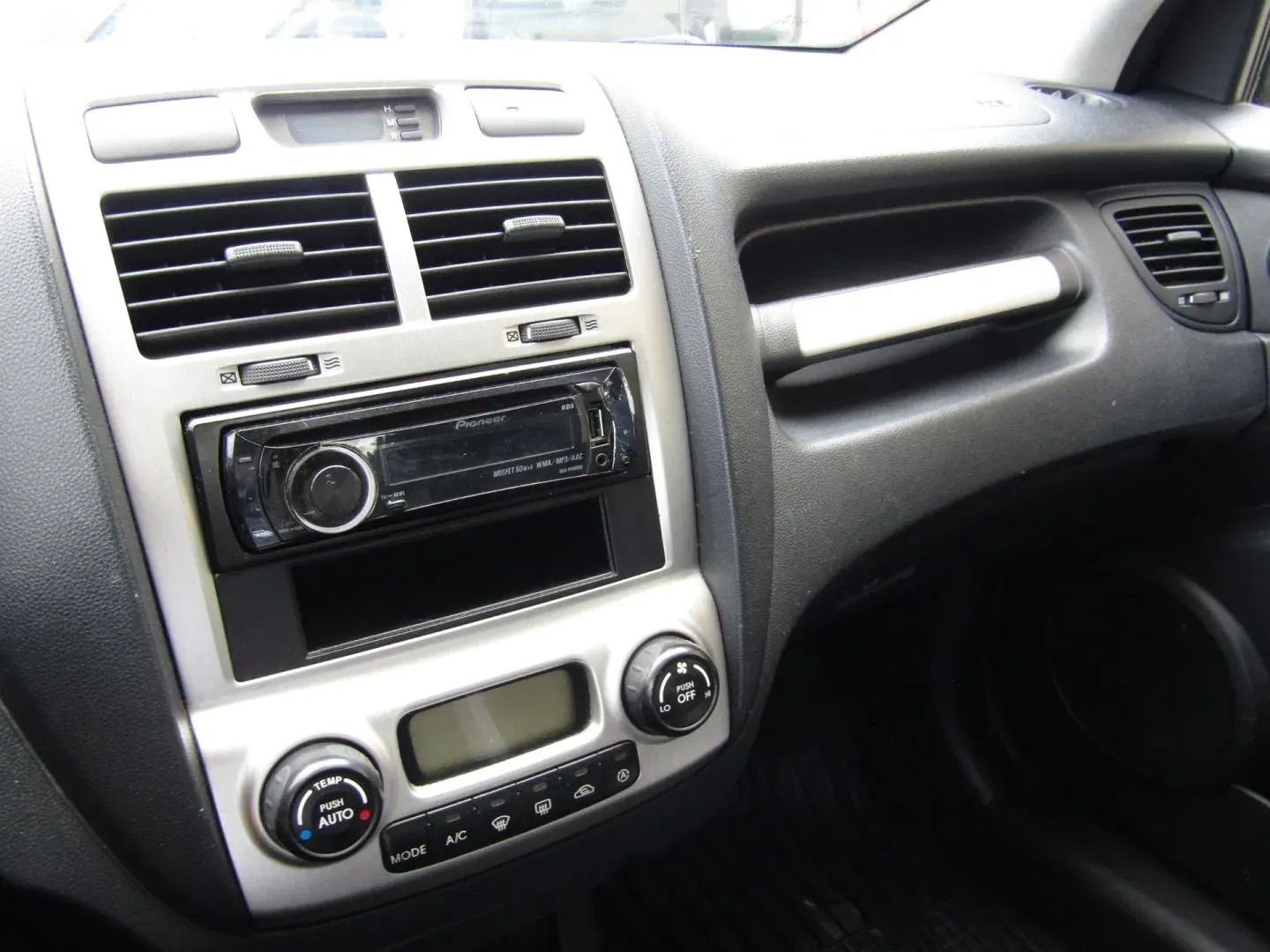 Kia Sportage - Náhled 33