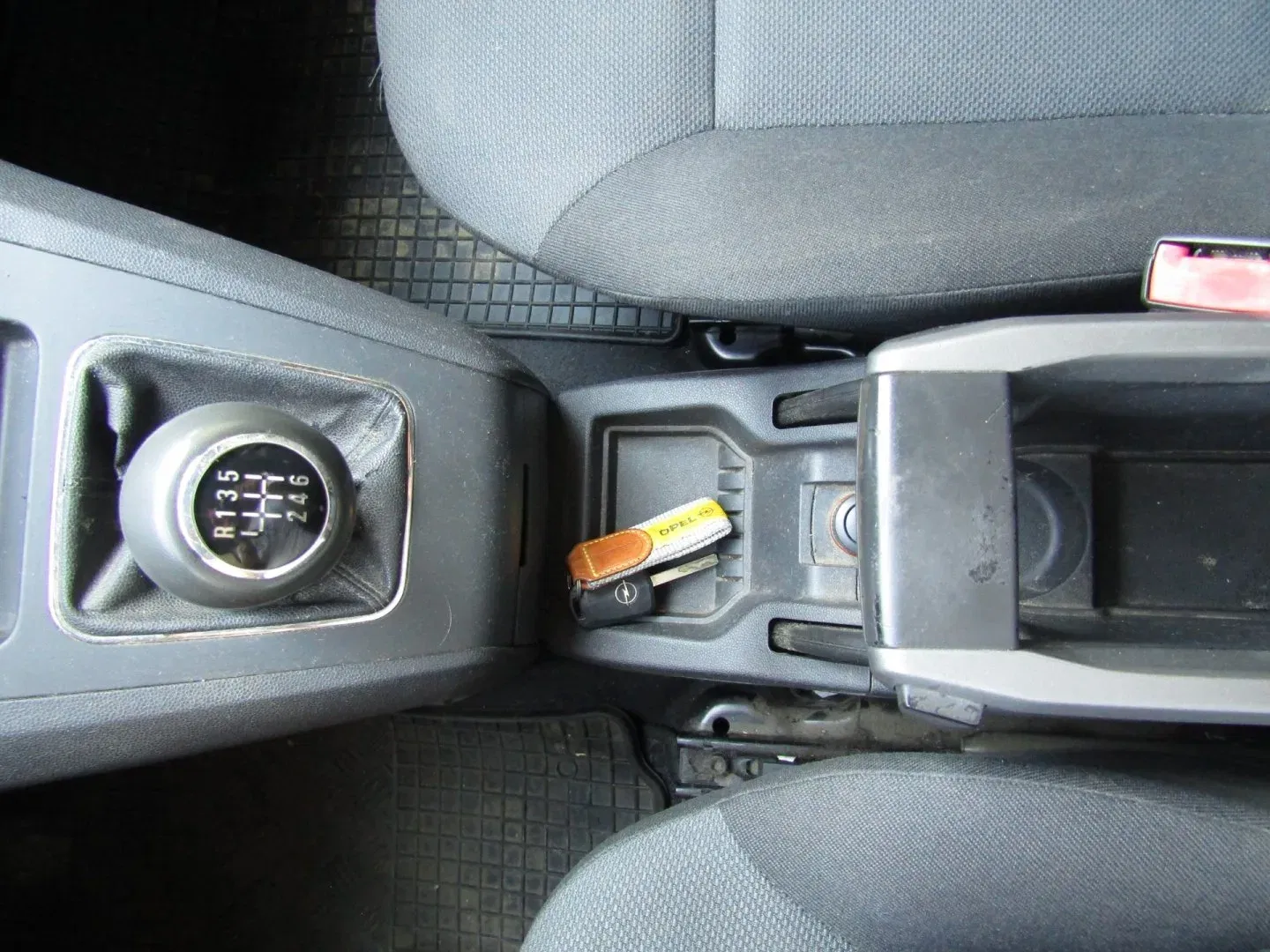 Opel Zafira - Náhled 32
