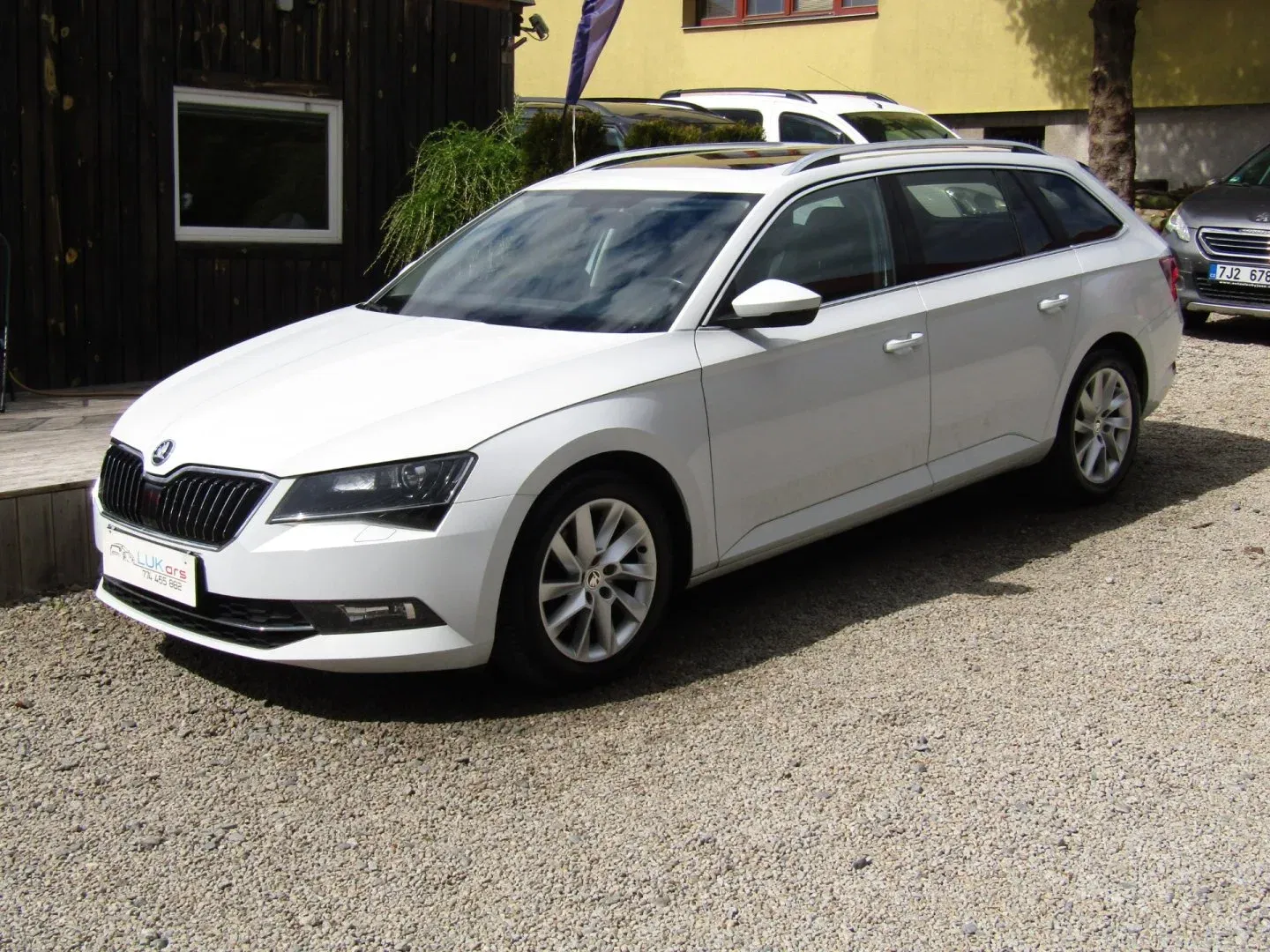 Škoda Superb – fotografie 1