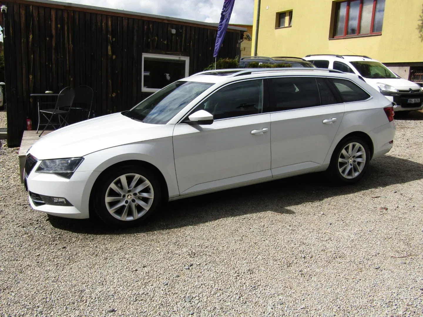 Škoda Superb - Náhled 2