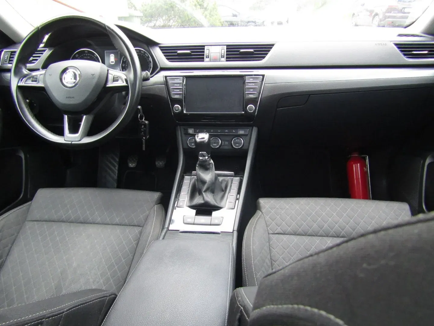 Škoda Superb - Náhled 16