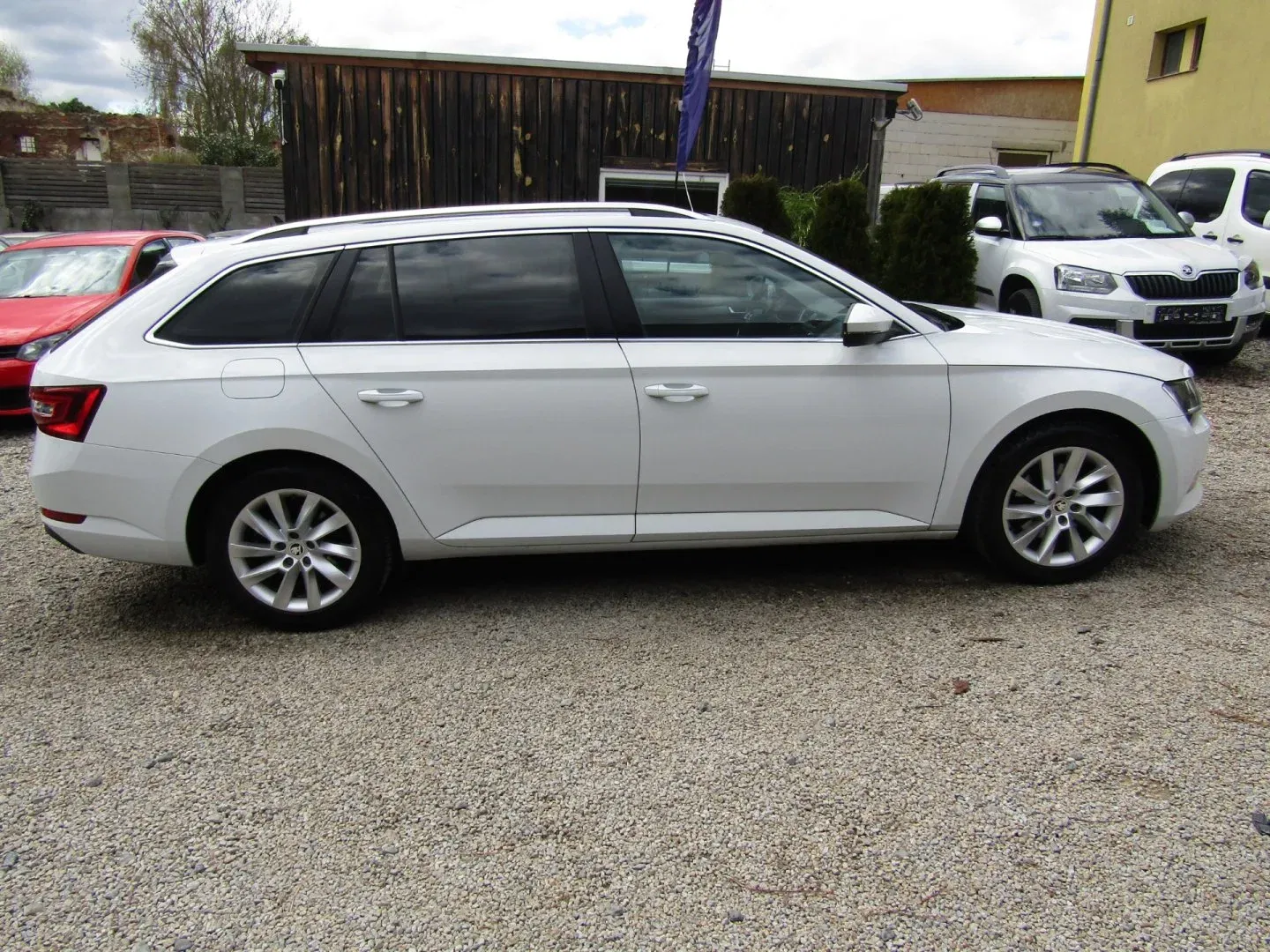 Škoda Superb - Náhled 9