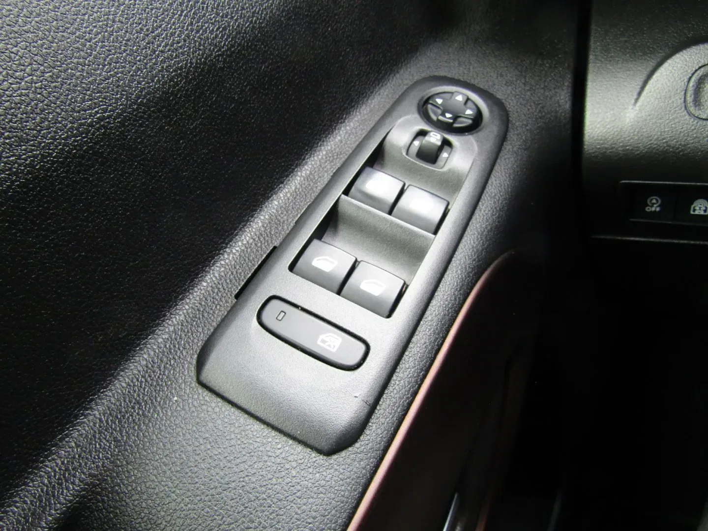 Peugeot Rifter - Náhled 26