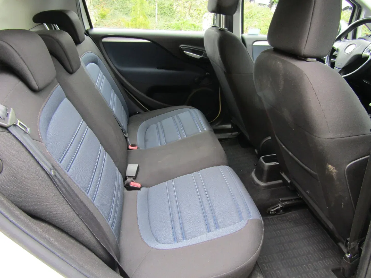 Fiat Punto - Náhled 25