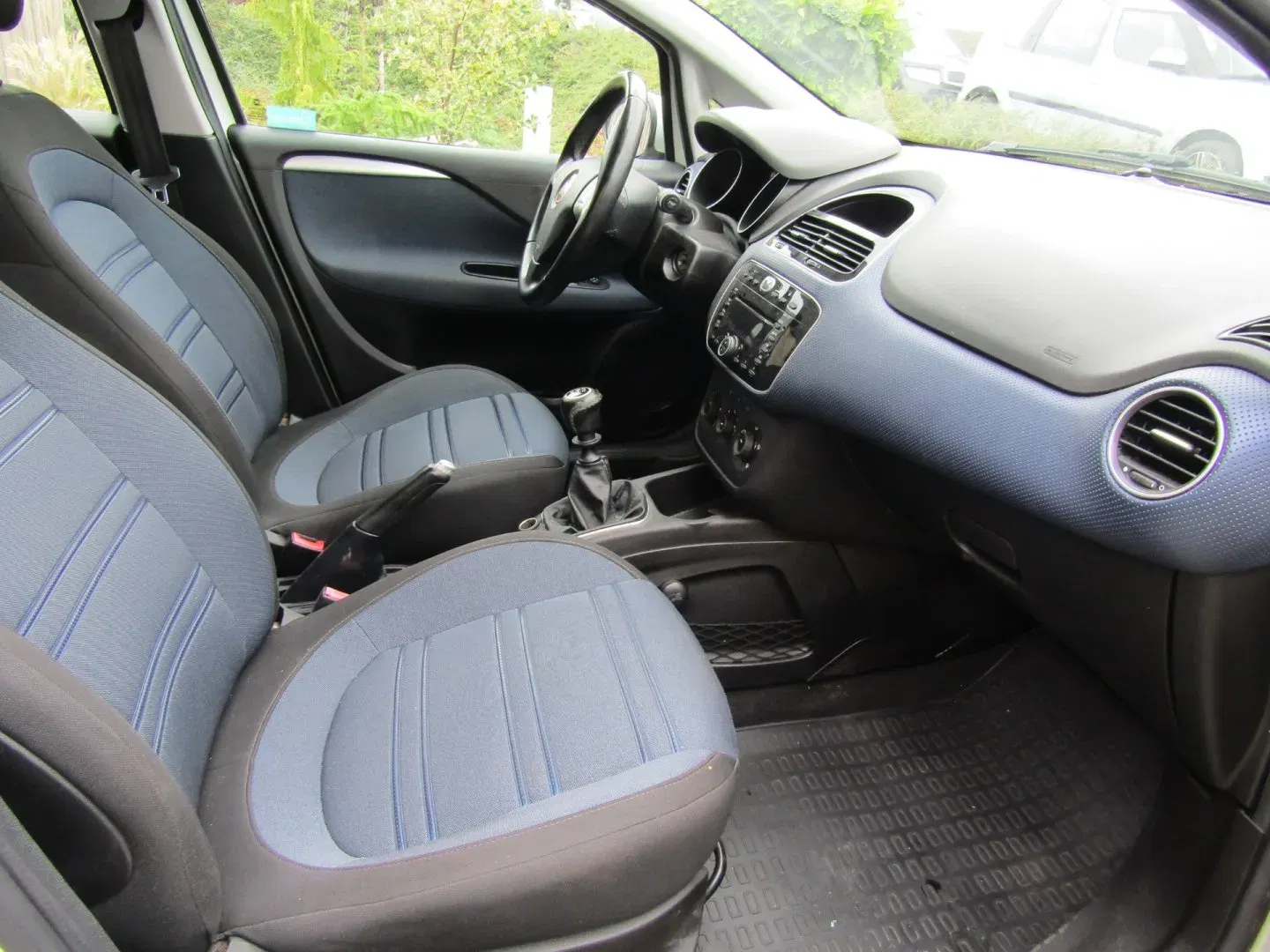Fiat Punto - Náhled 27