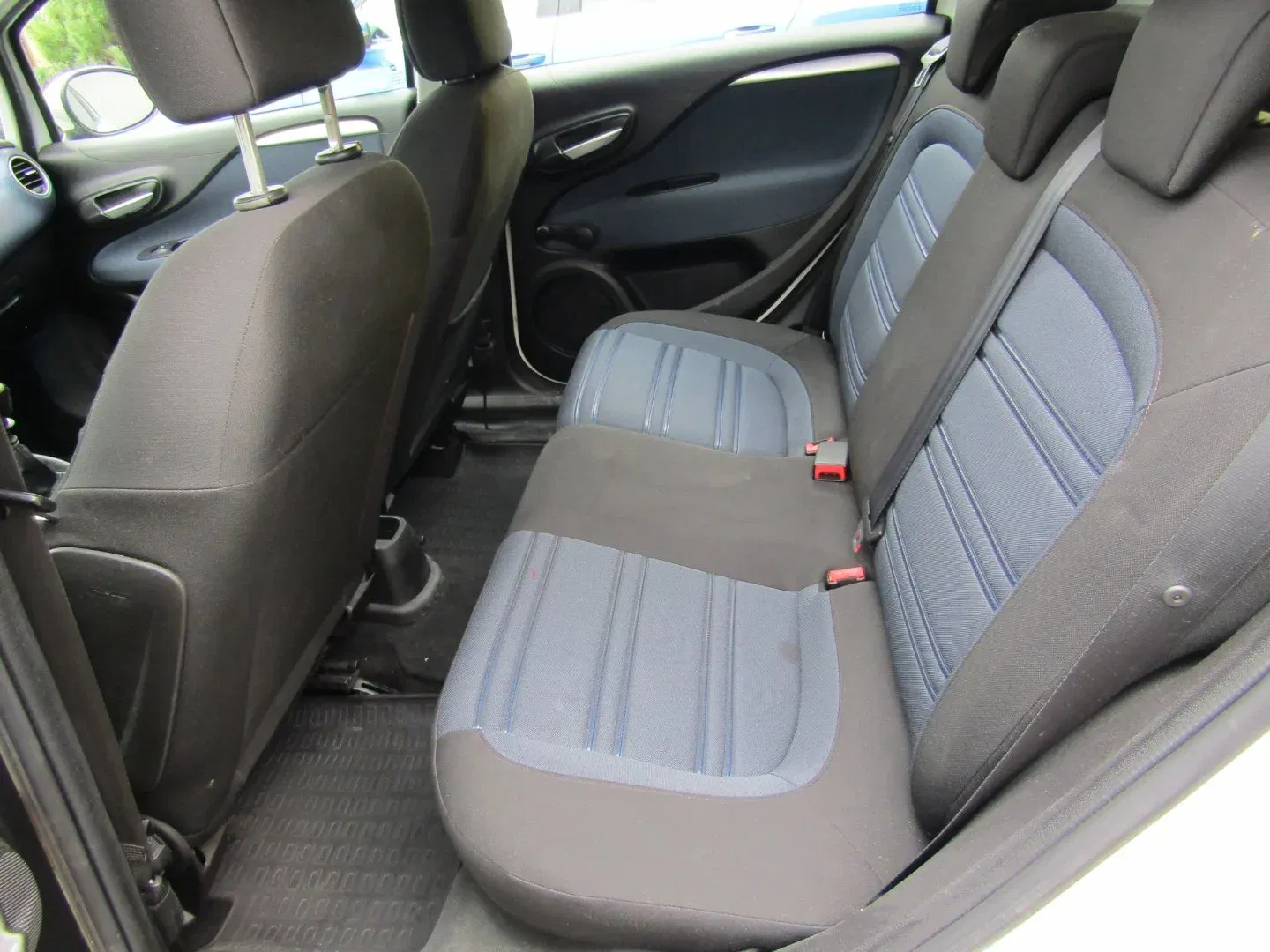 Fiat Punto - Náhled 22