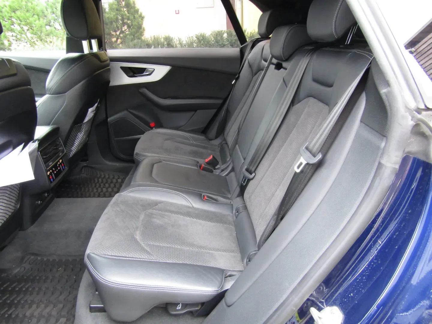 Audi Q8 - Náhled 21