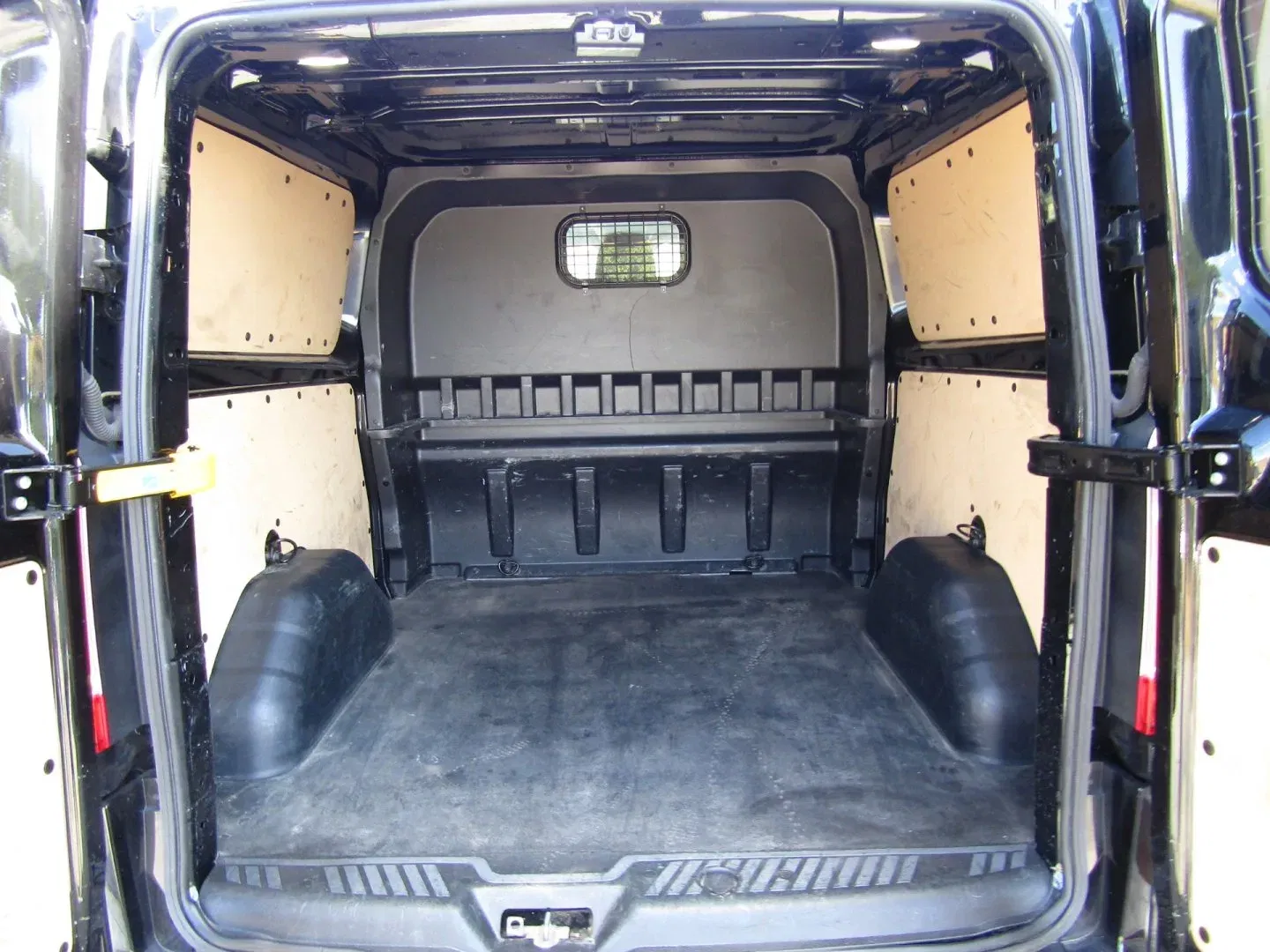 Ford Transit Custom - Náhled 20