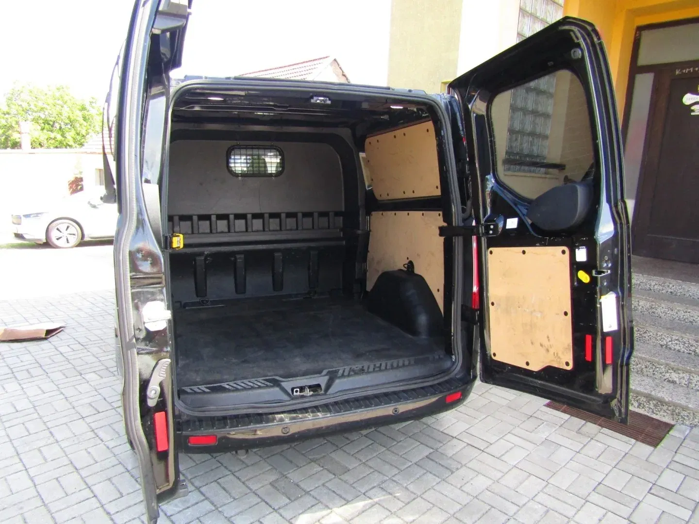 Ford Transit Custom - Náhled 22