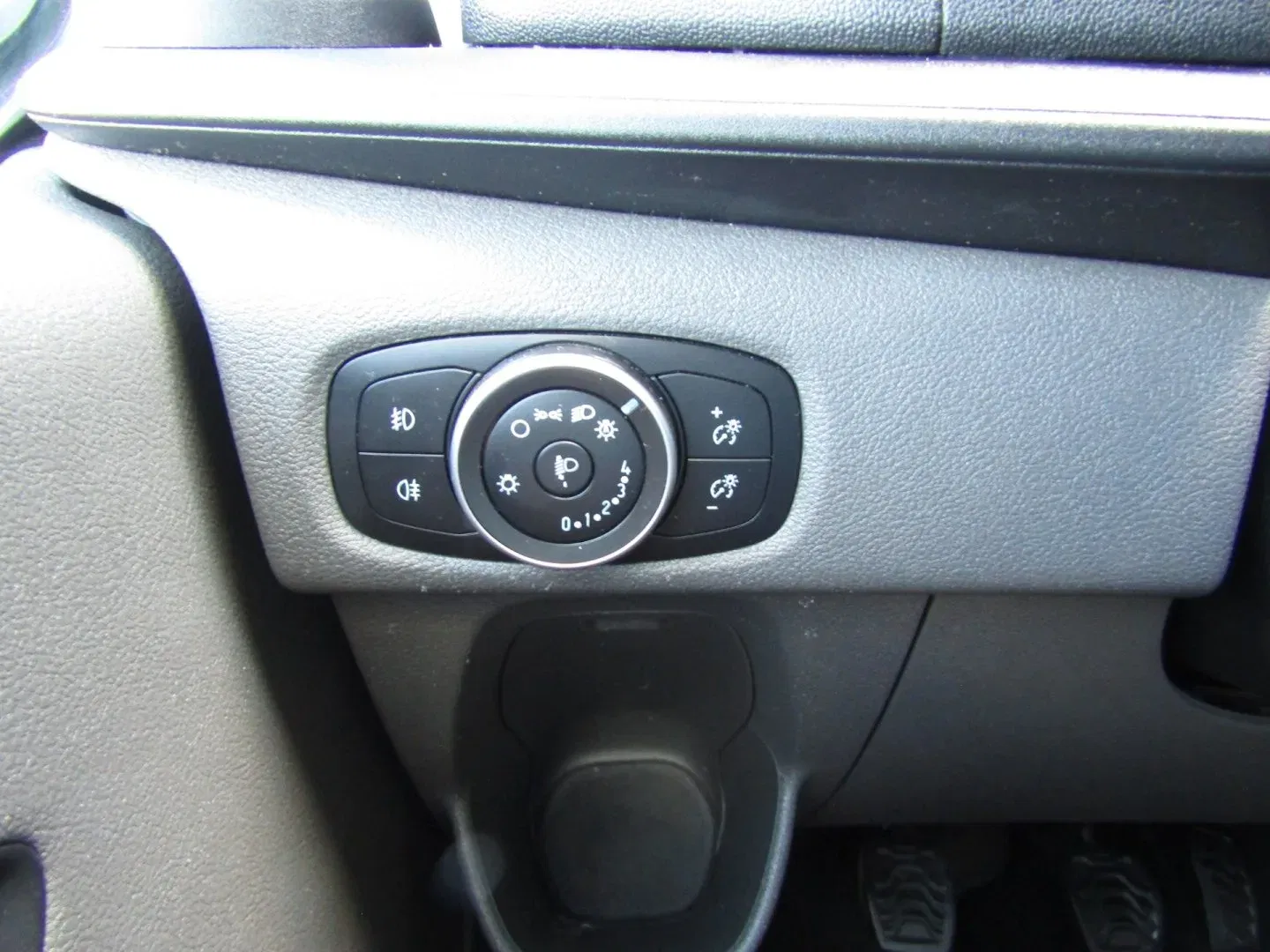 Ford Transit Custom - Náhled 32