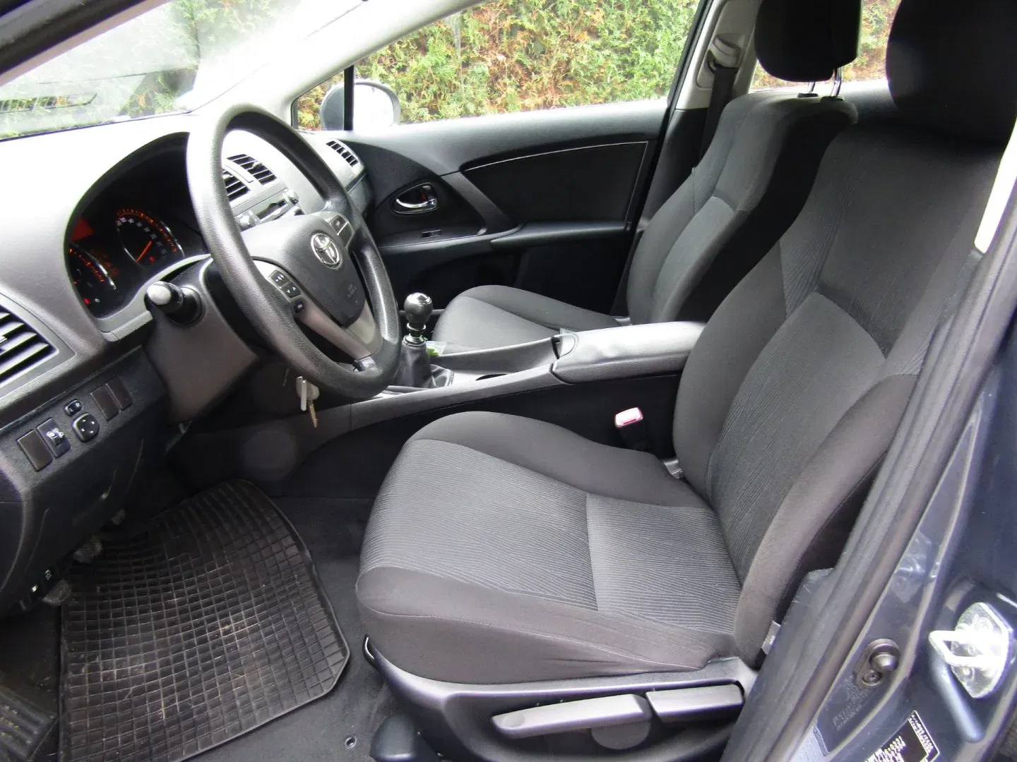 Toyota Avensis - Náhled 19