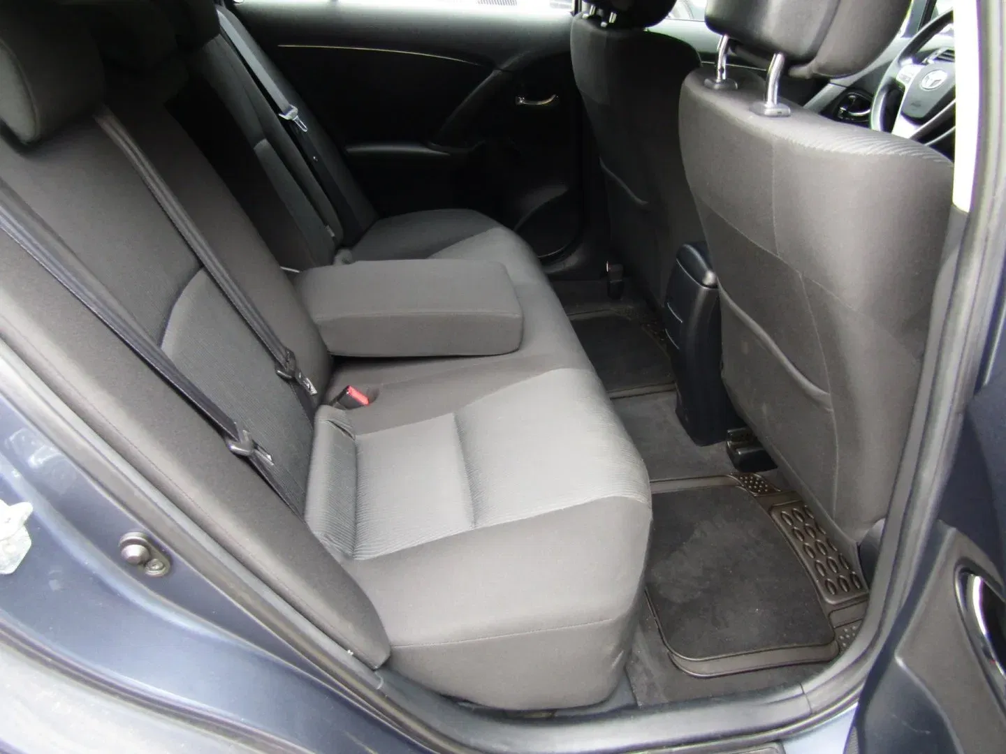Toyota Avensis - Náhled 25