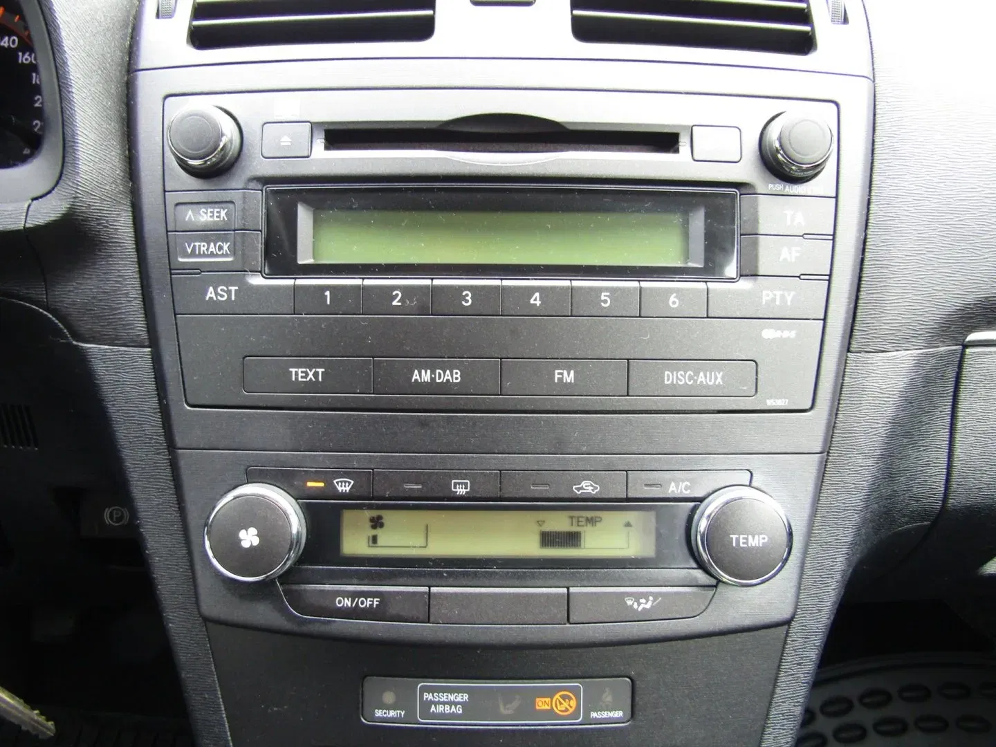 Toyota Avensis - Náhled 34