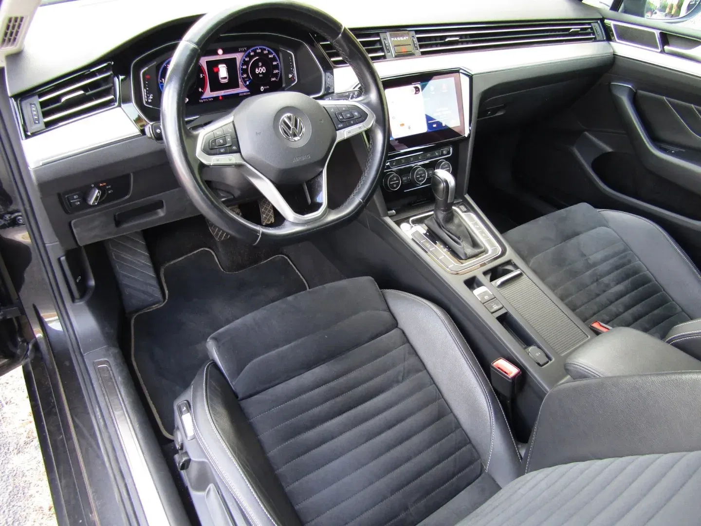 Volkswagen Passat Variant - Náhled 13