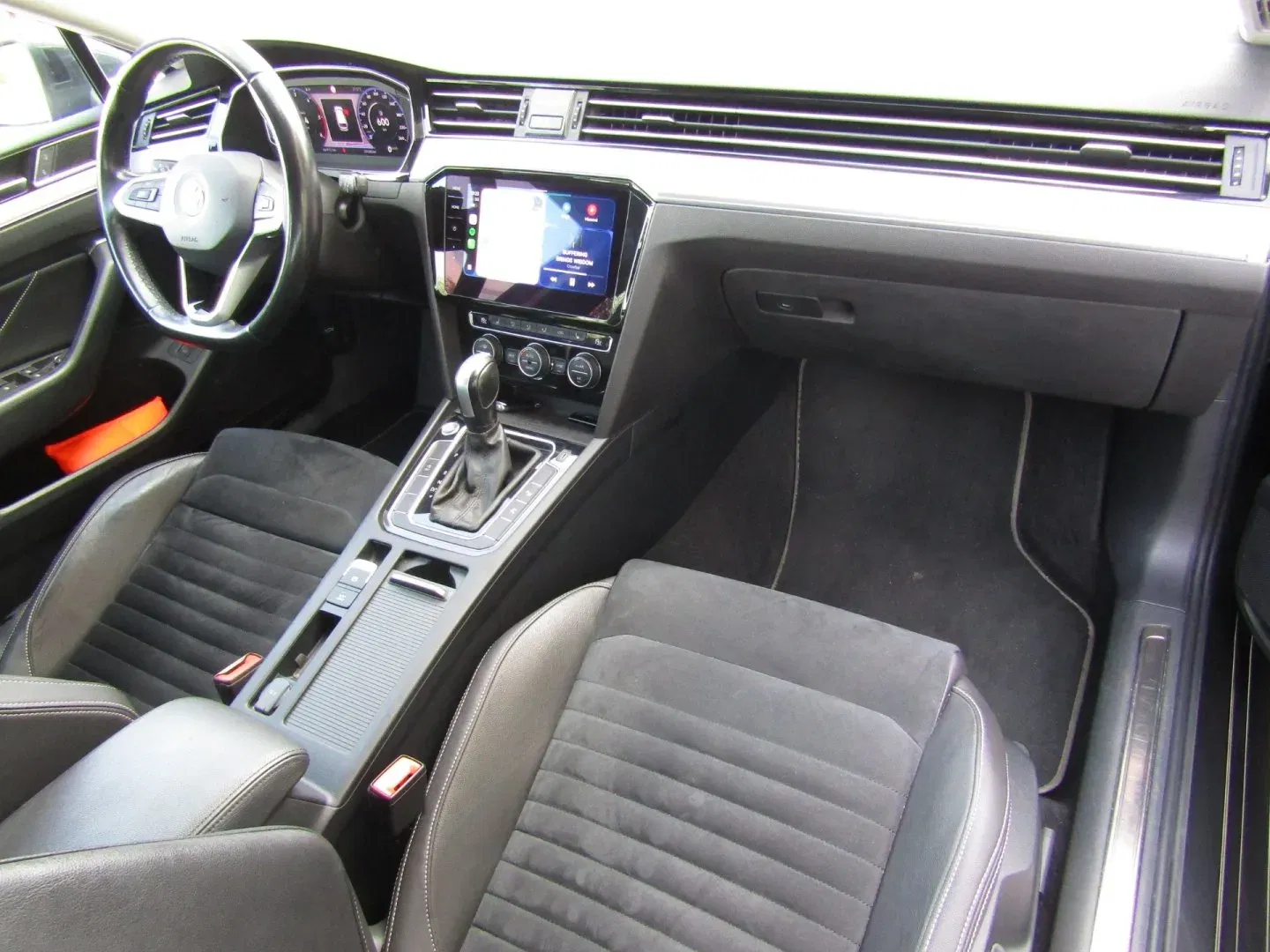 Volkswagen Passat Variant - Náhled 14