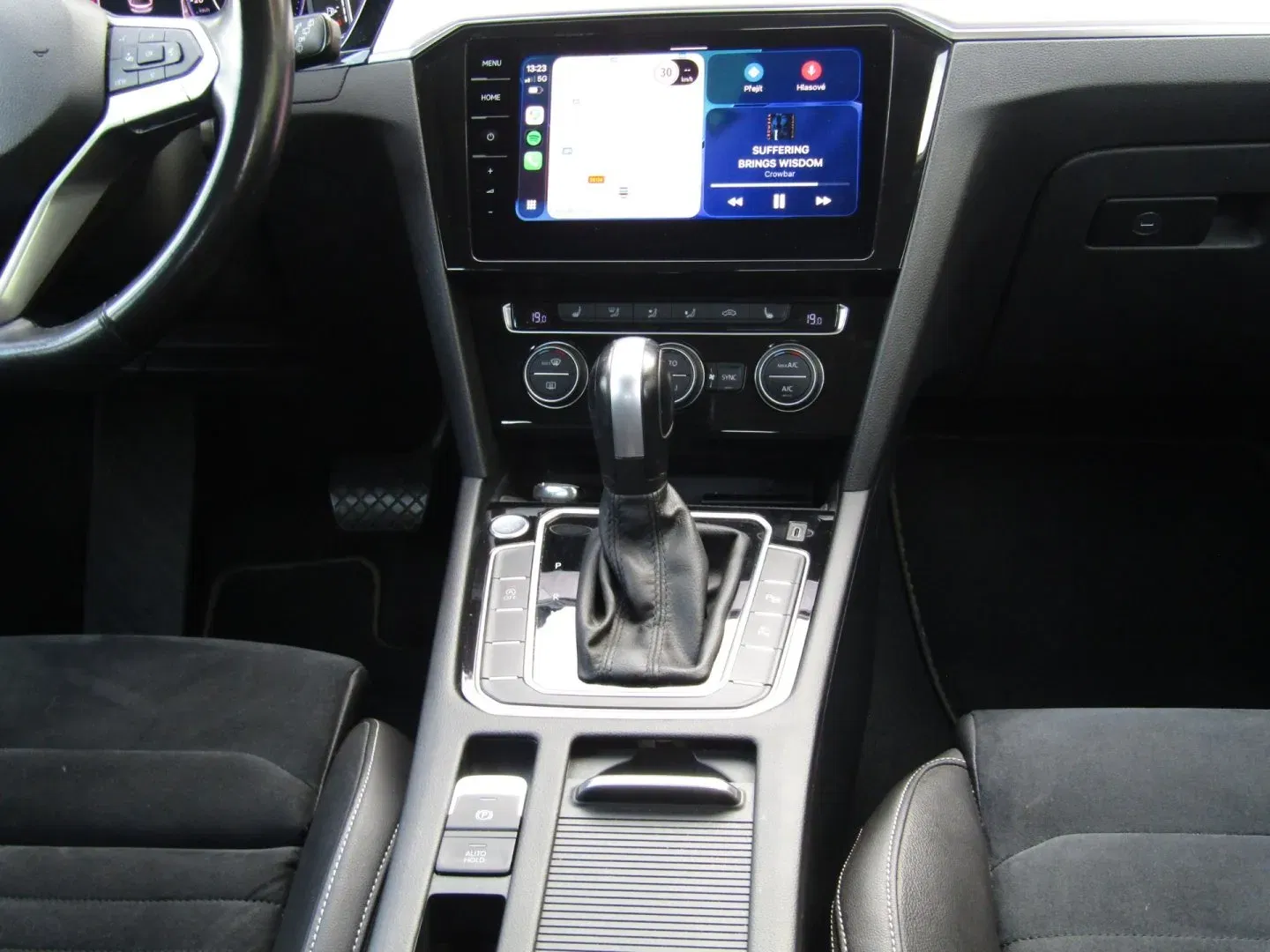 Volkswagen Passat Variant - Náhled 17