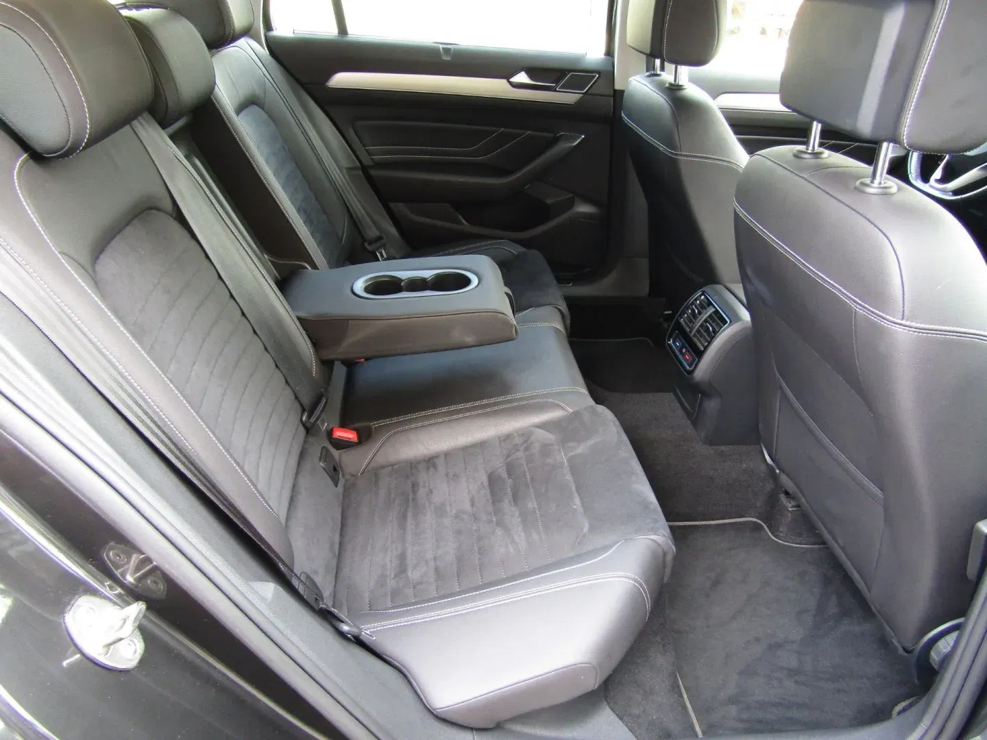 Volkswagen Passat Variant - Náhled 28