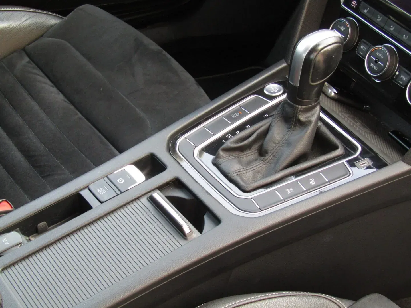 Volkswagen Passat Variant - Náhled 31