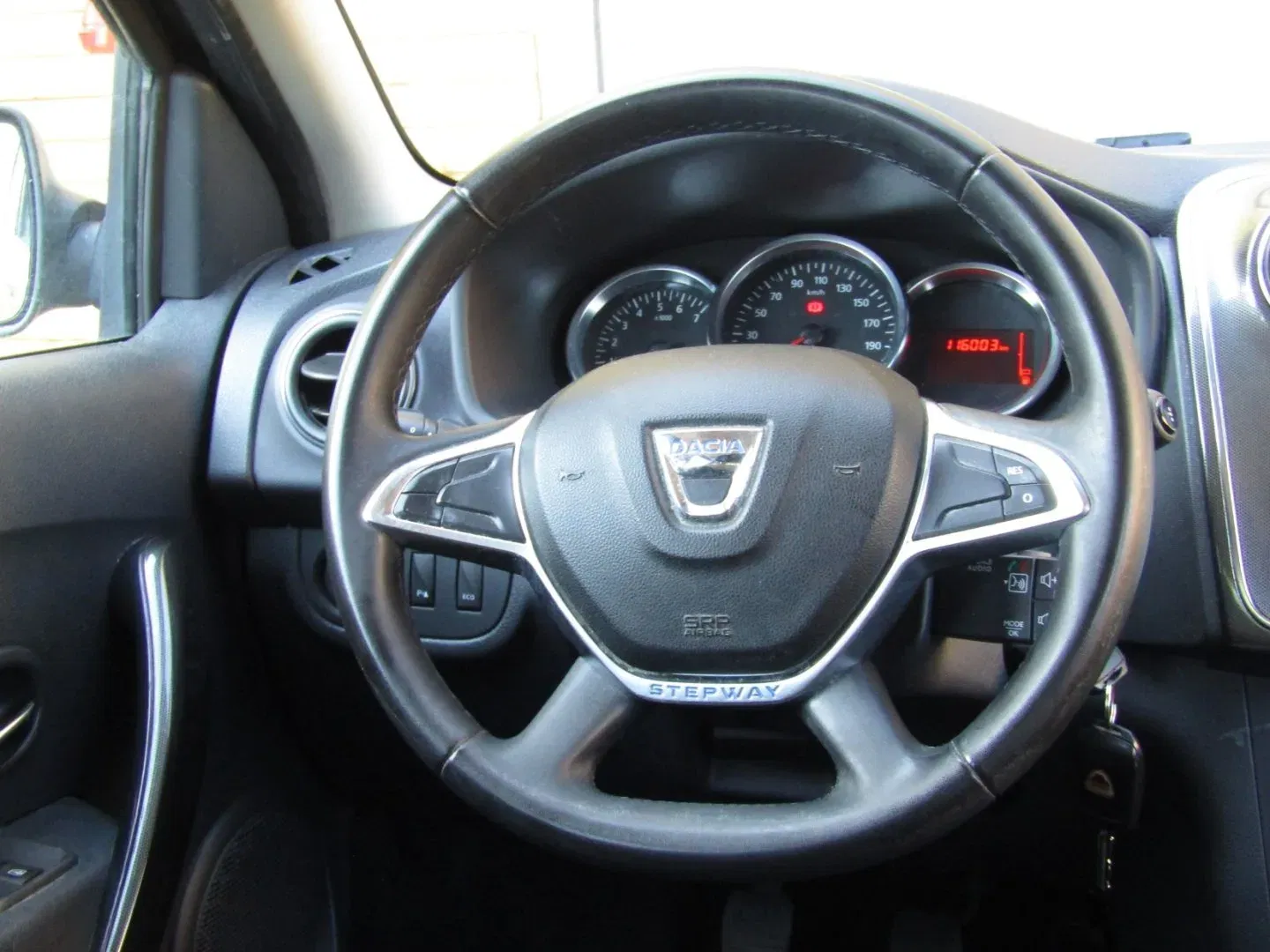 Dacia Sandero - Náhled 16