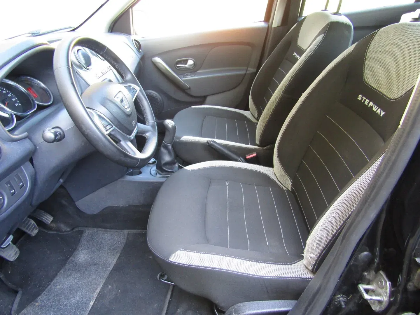 Dacia Sandero - Náhled 19