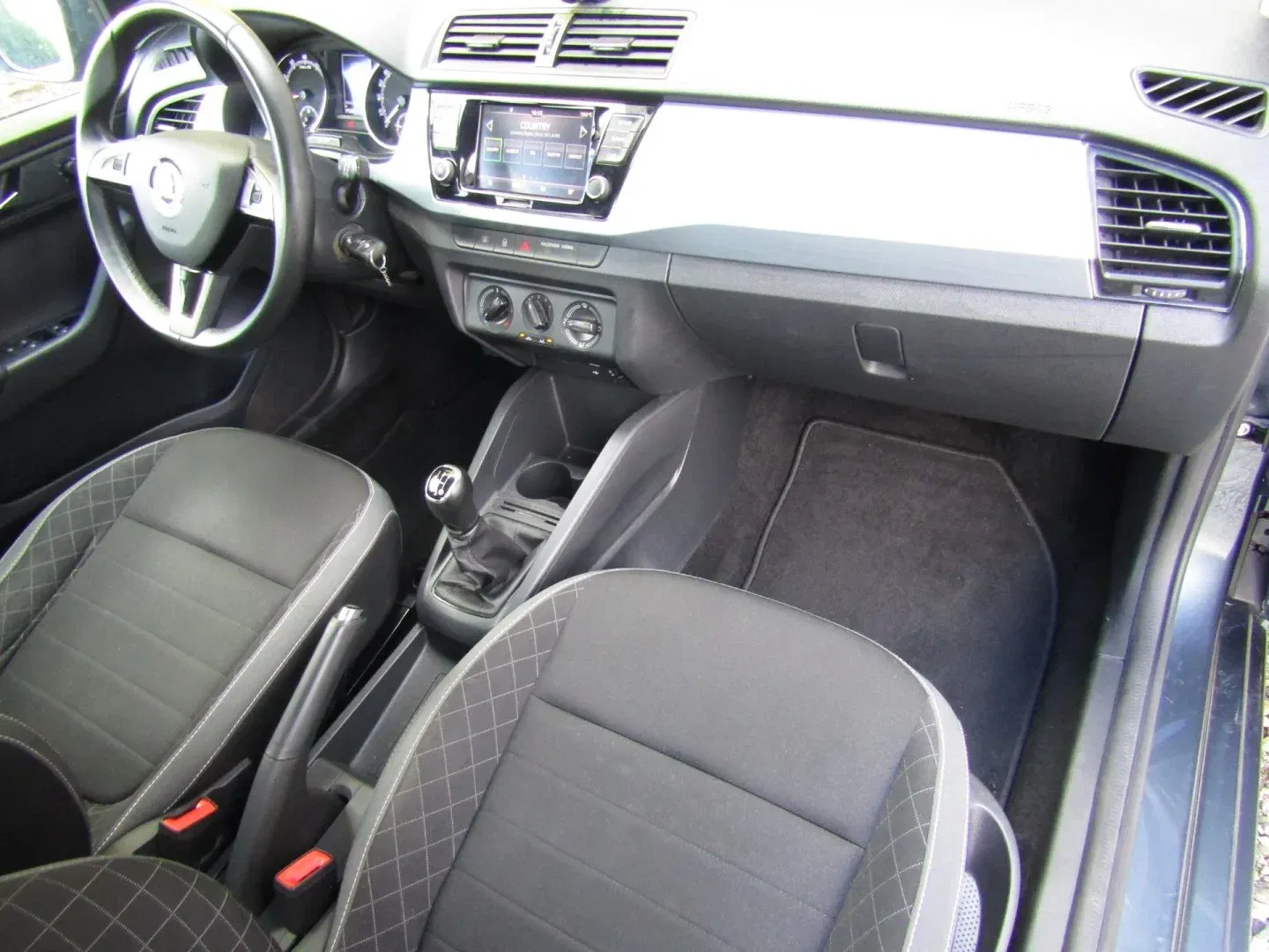 Škoda Fabia - Náhled 14
