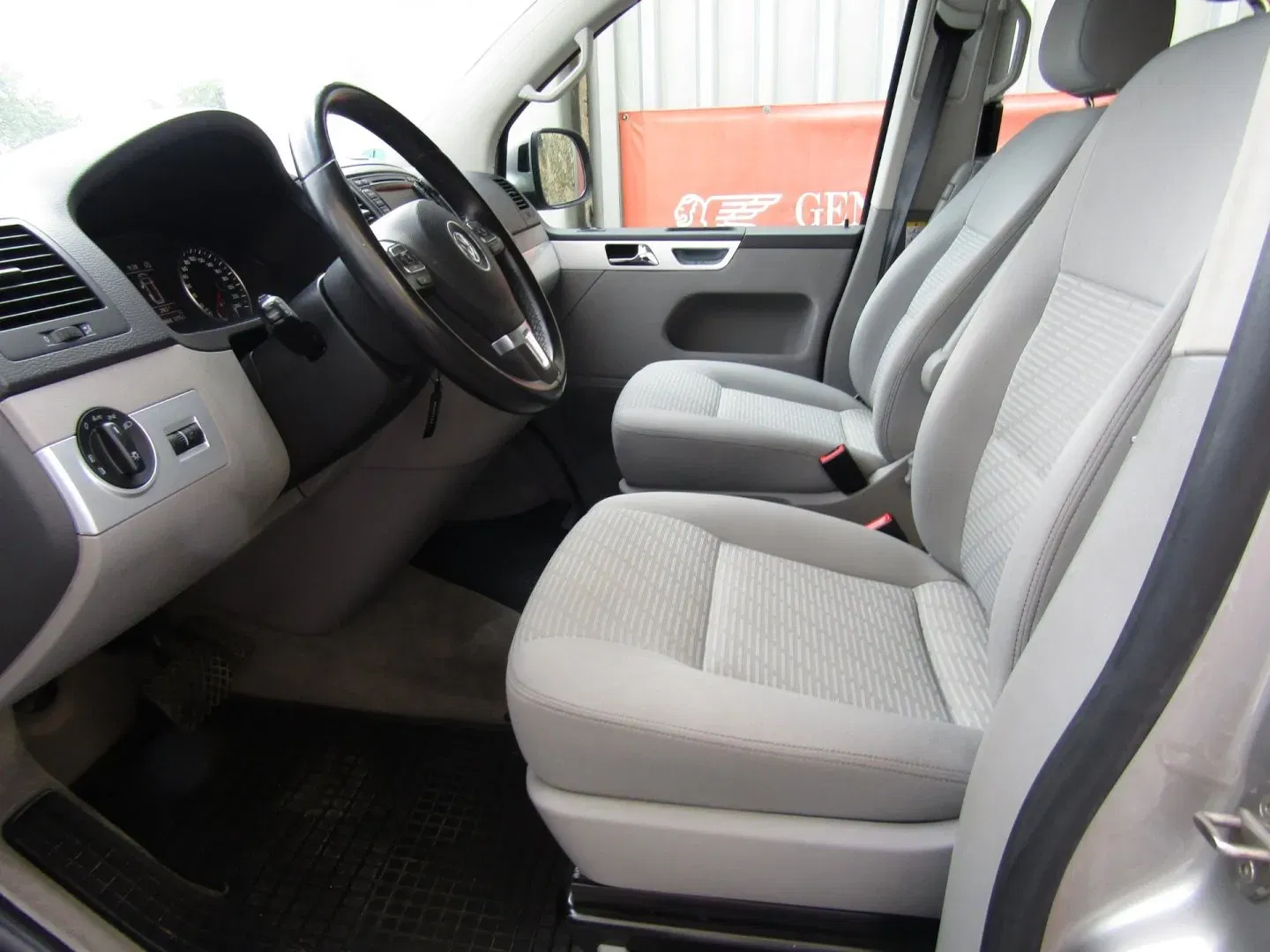 Volkswagen Multivan - Náhled 18