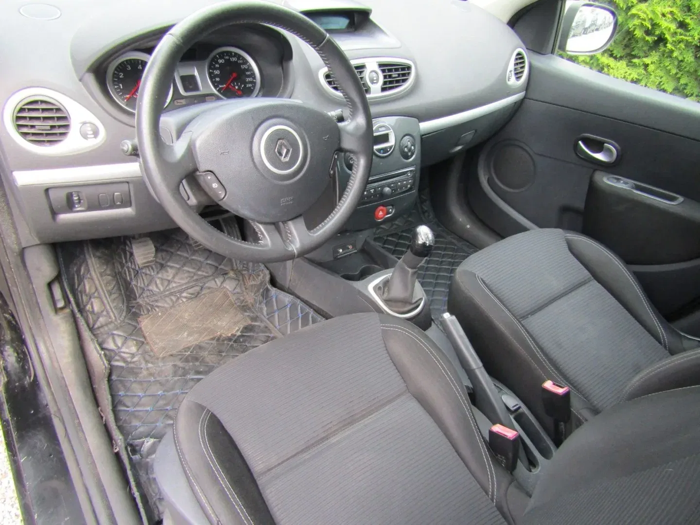 Renault Clio - Náhled 13