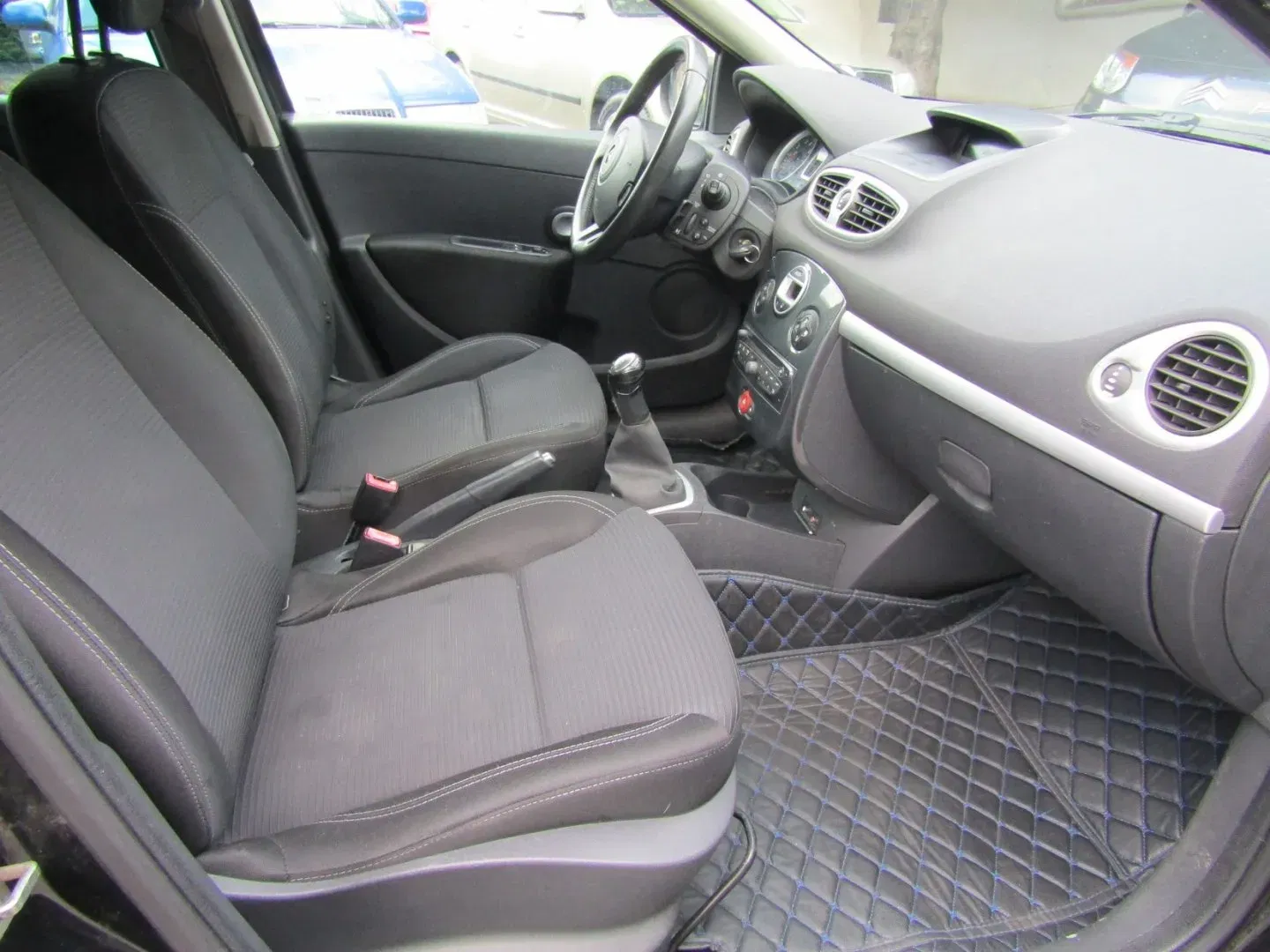 Renault Clio - Náhled 26