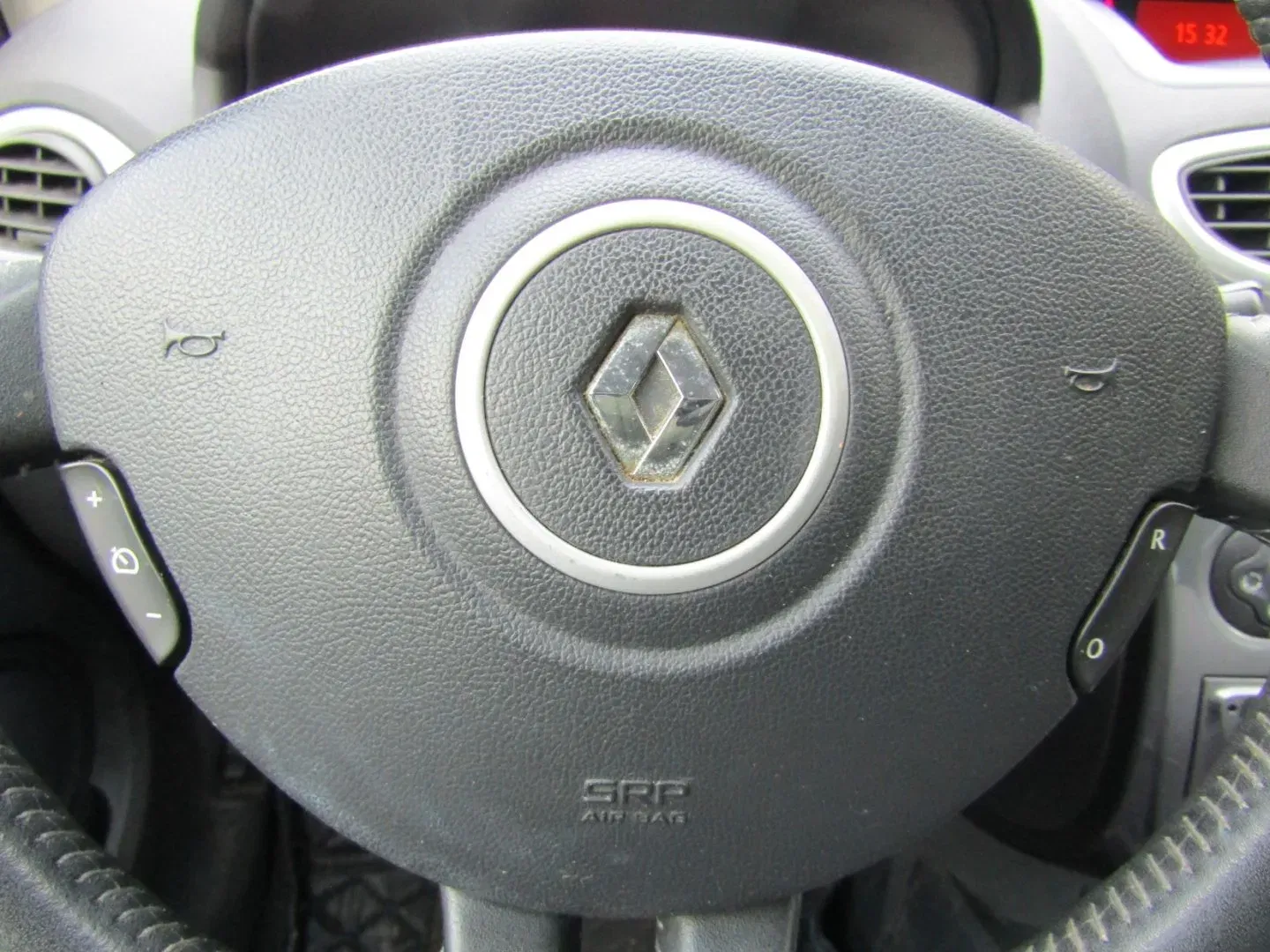 Renault Clio - Náhled 29