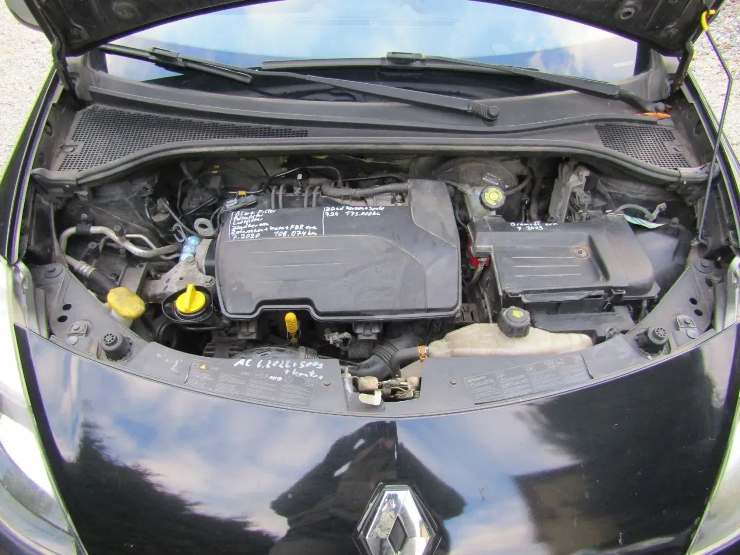 Renault Clio - Náhled 33