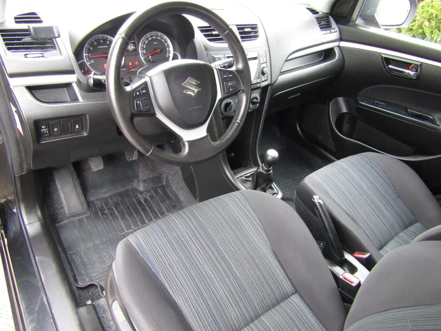 Suzuki Swift - Náhled 13