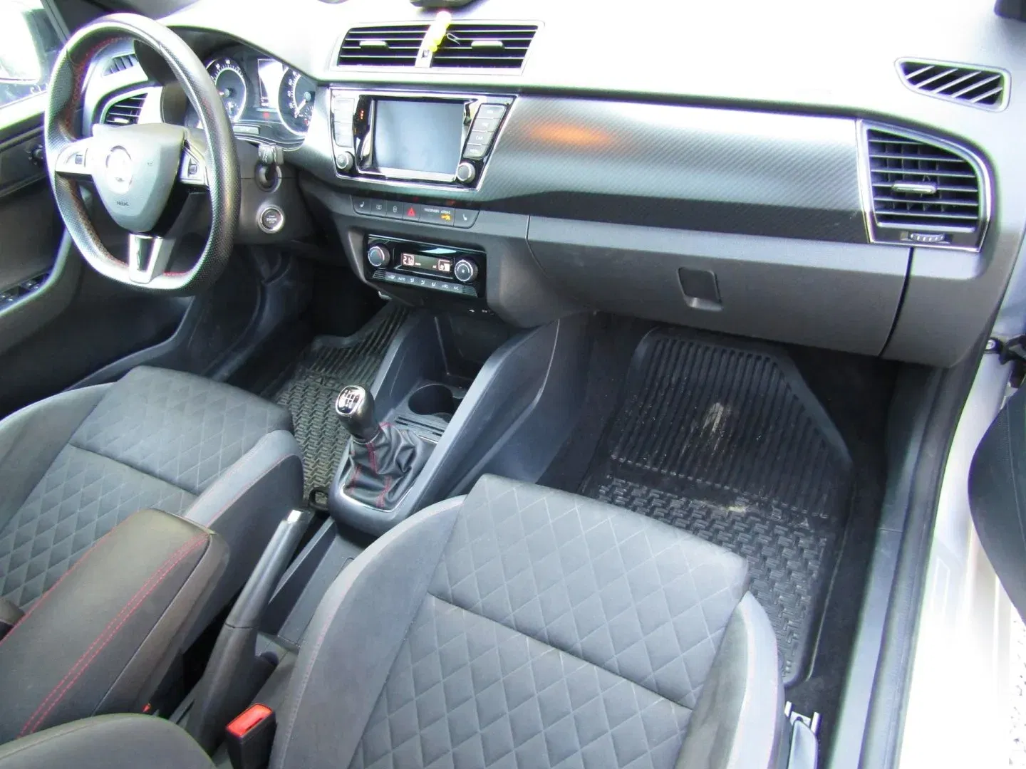 Škoda Fabia - Náhled 14