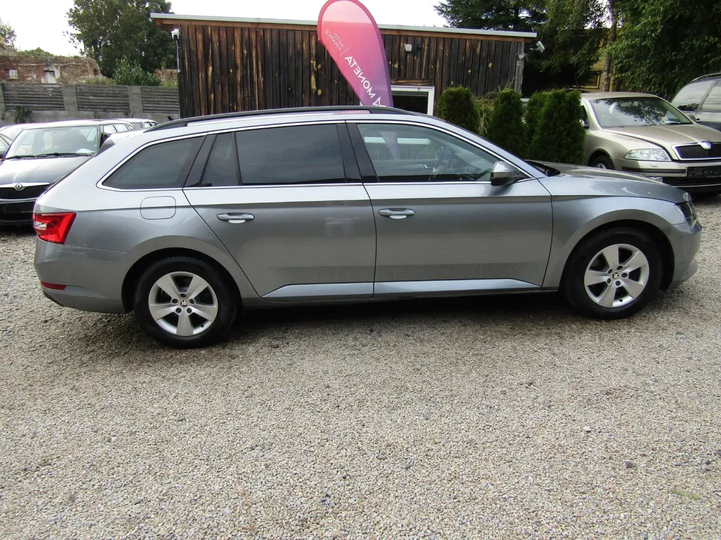 Škoda Superb - Náhled 9