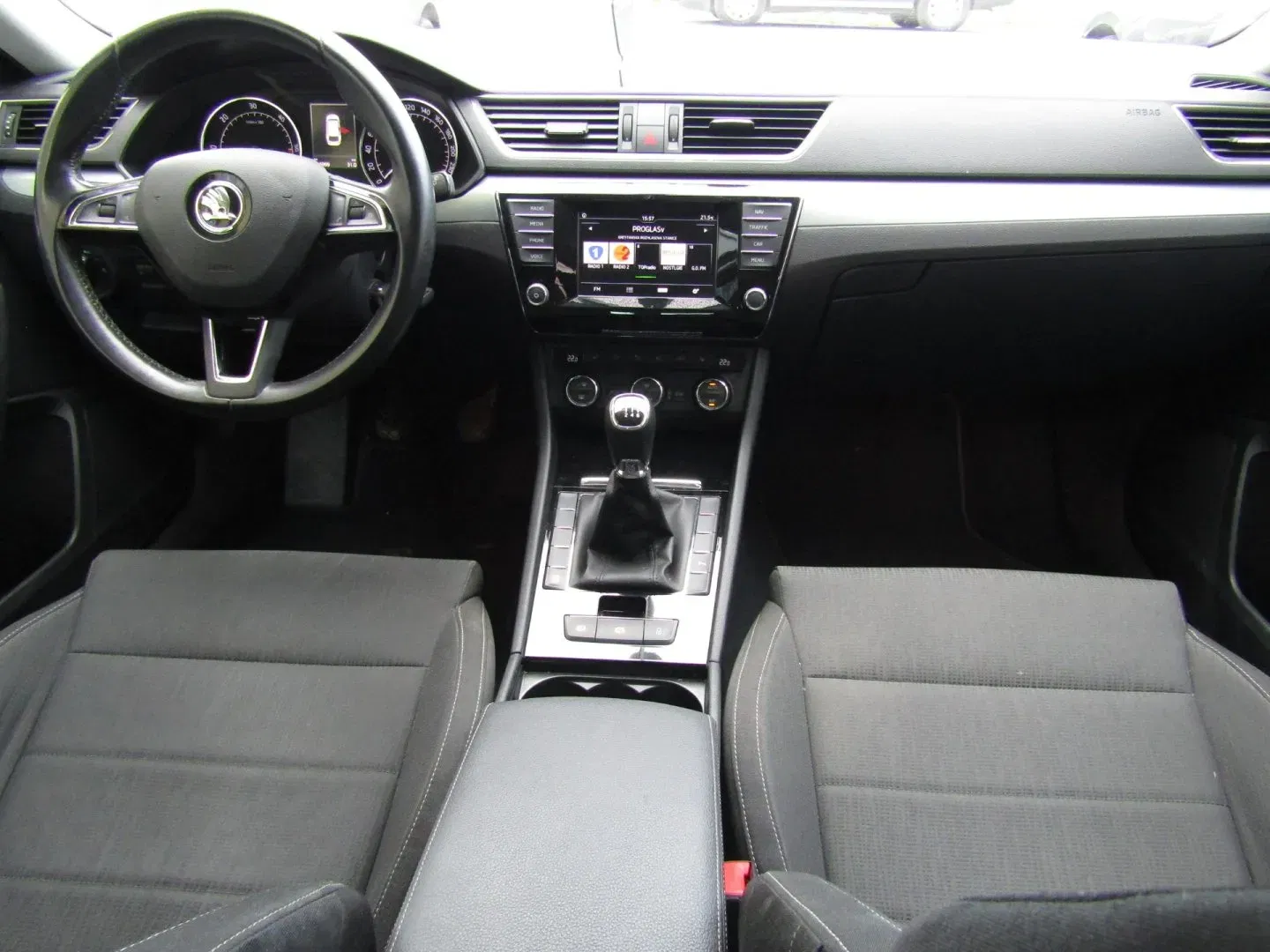 Škoda Superb - Náhled 15