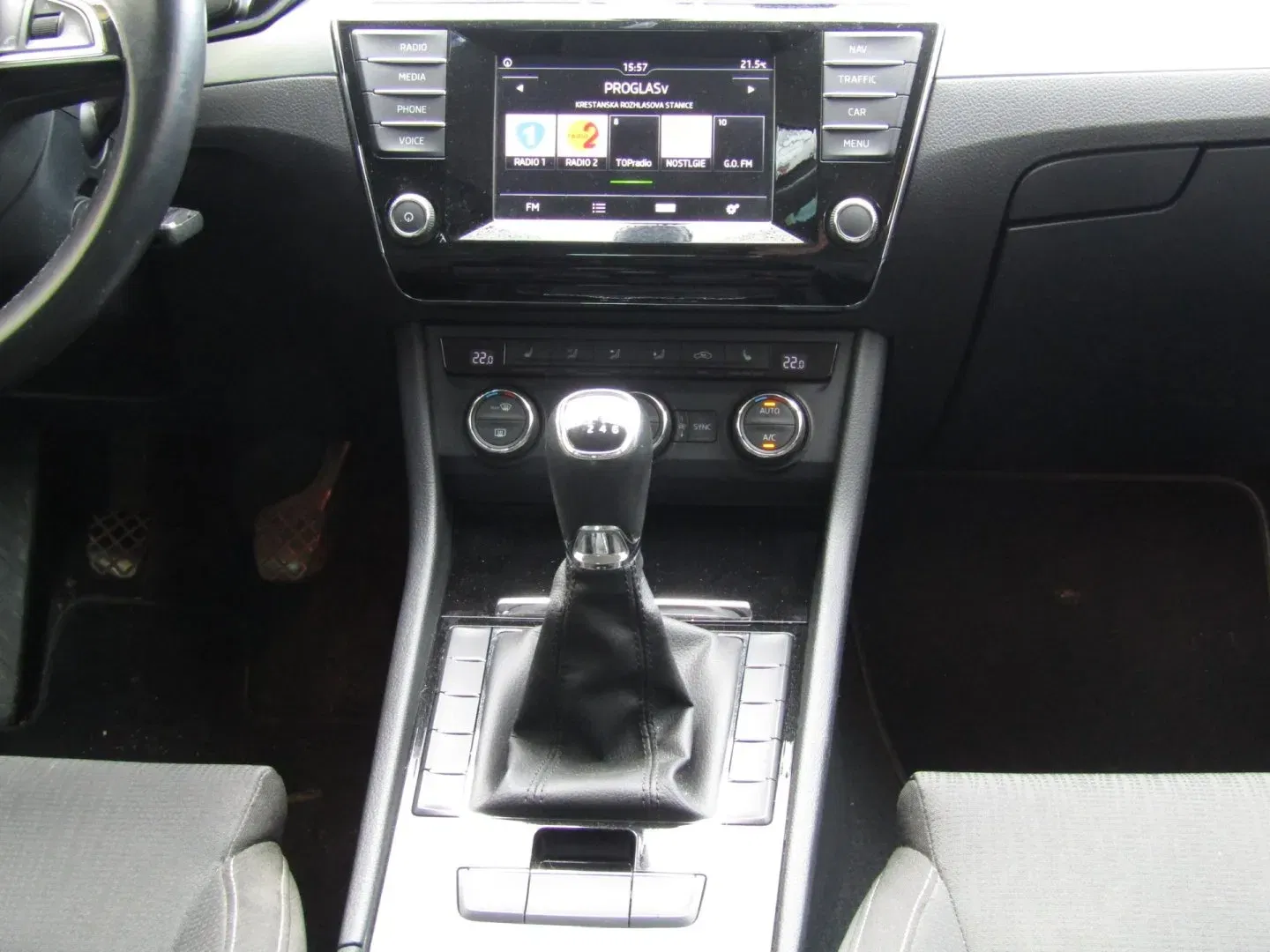 Škoda Superb - Náhled 17