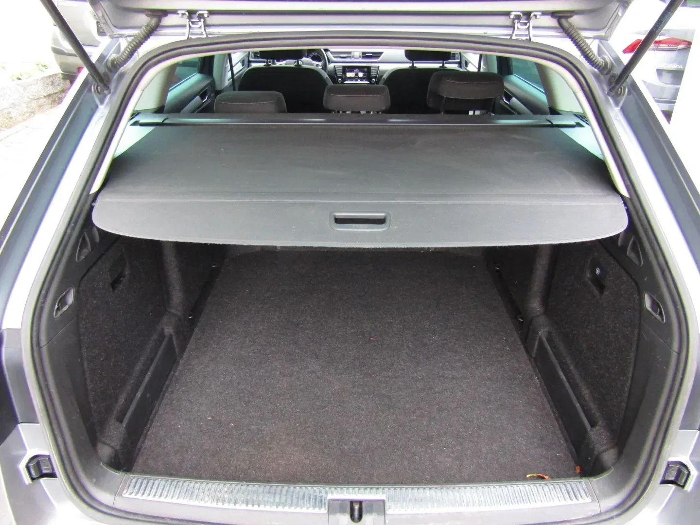 Škoda Superb - Náhled 23