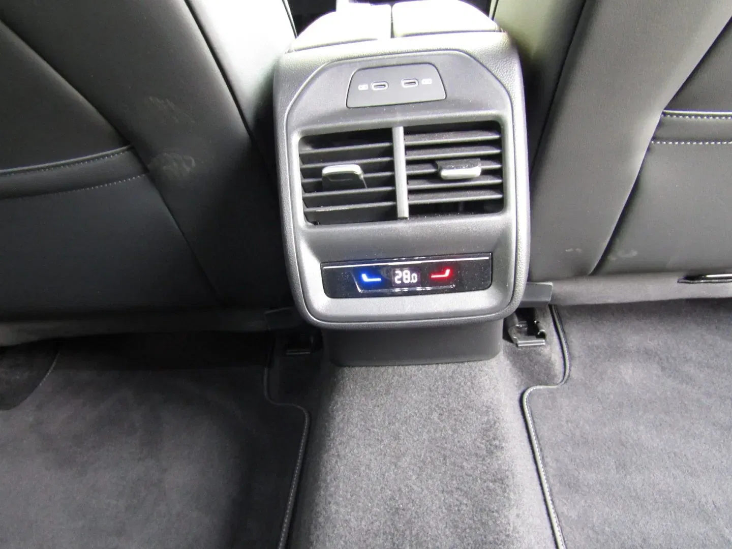 Volkswagen Passat - Náhled 30