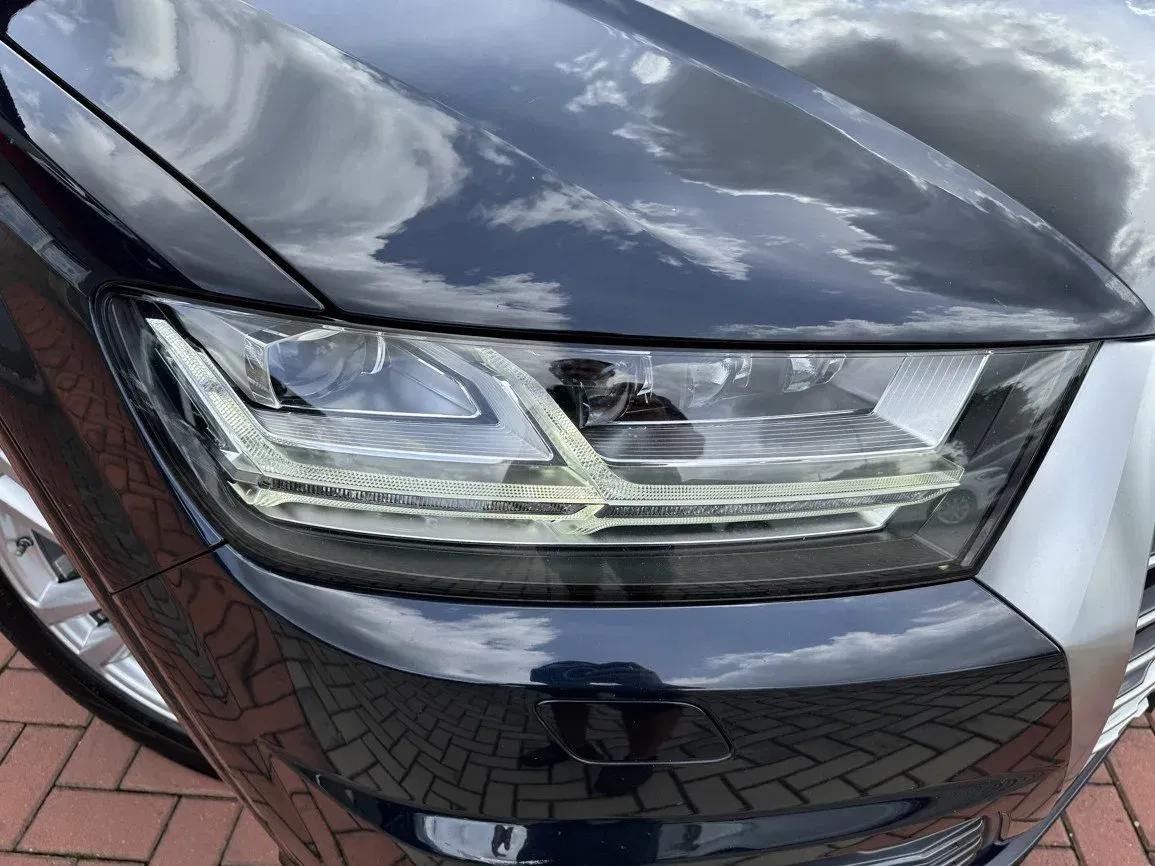 Audi Q7 - Náhled 38
