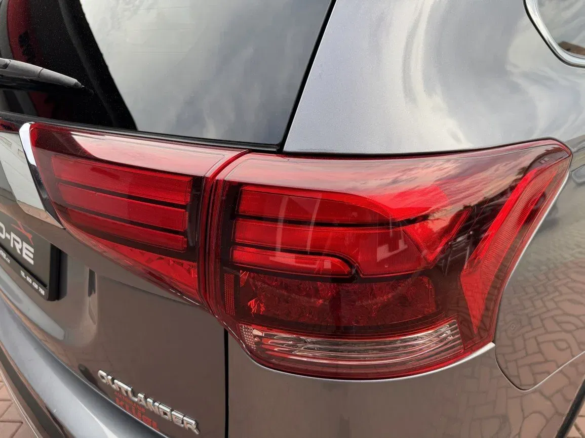 Mitsubishi Outlander - Náhled 39