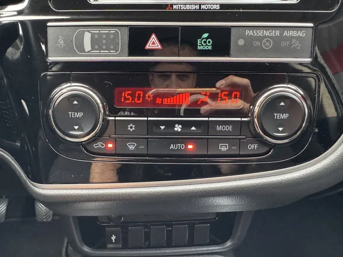 Mitsubishi Outlander - Náhled 12