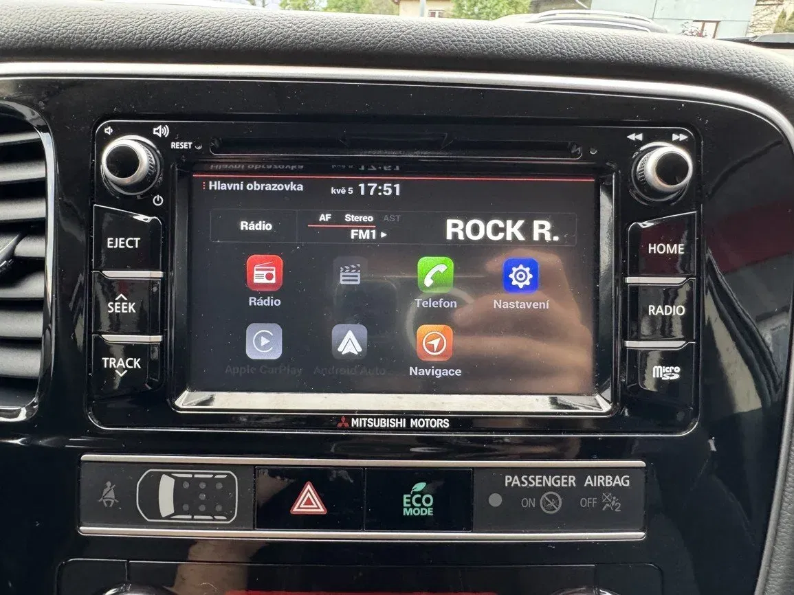 Mitsubishi Outlander - Náhled 13